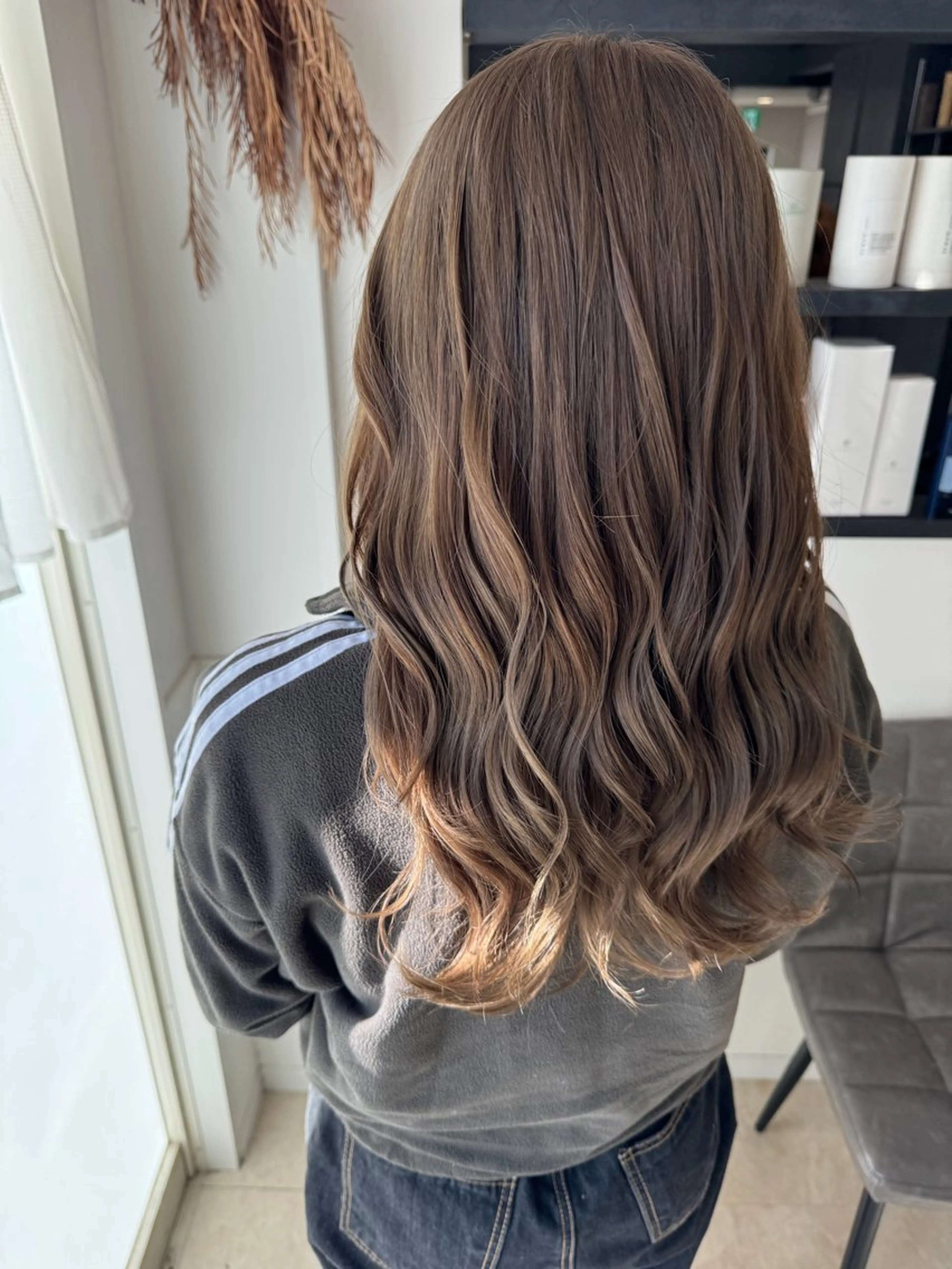 ロング カット ヘアカラー トリートメント 日置 大智のヘアスタイル