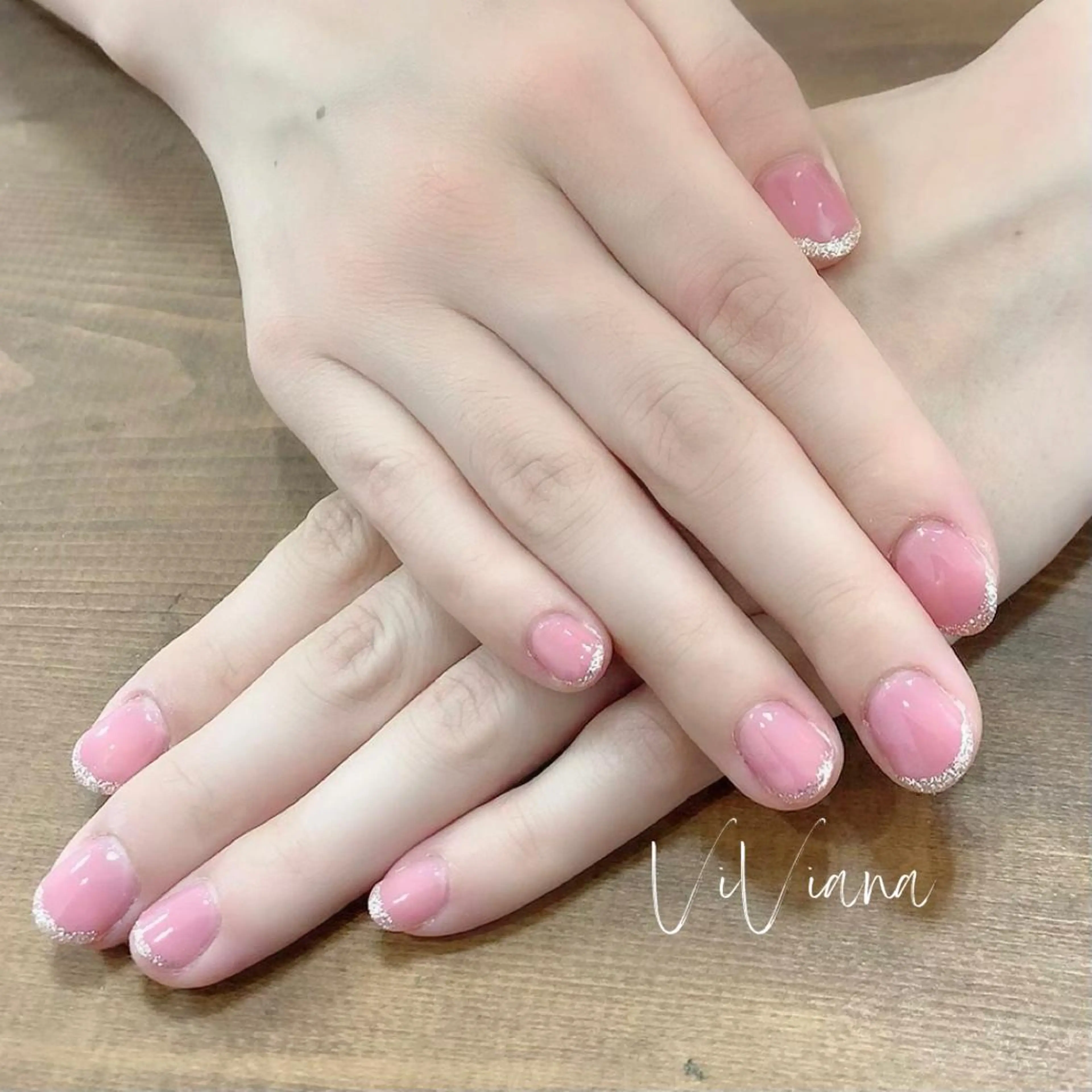 ネイル フレンチネイル ラメ(グリッター) ハンドネイル ViViana ヴィヴィアナのネイルデザイン