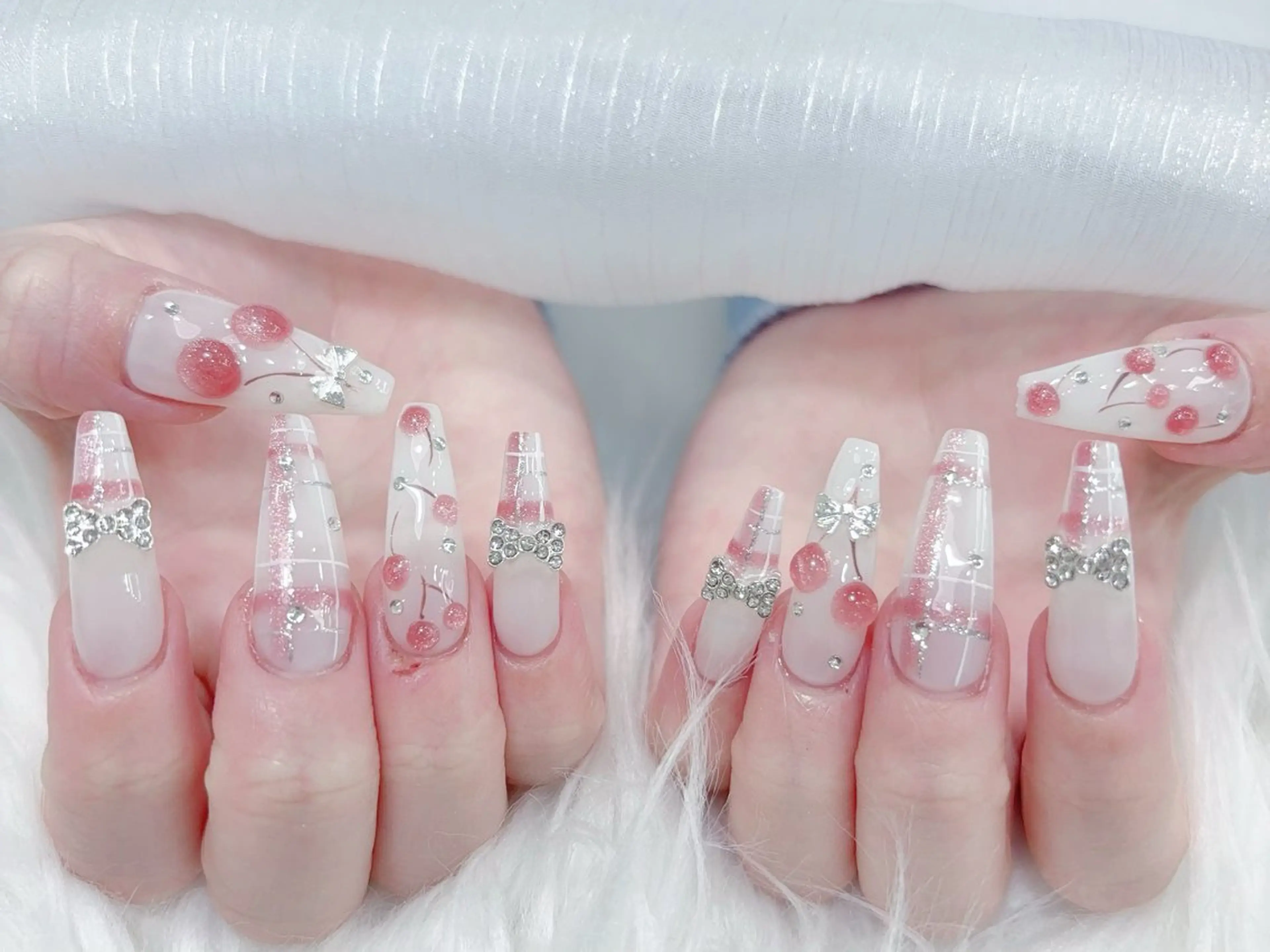 ネイル 成人式 マグネットネイル 大理石ネイル(マーブル) リボン 夏ネイル ハンドネイル MoMoA Nail ネイル長さ出し専門店のネイルデザイン