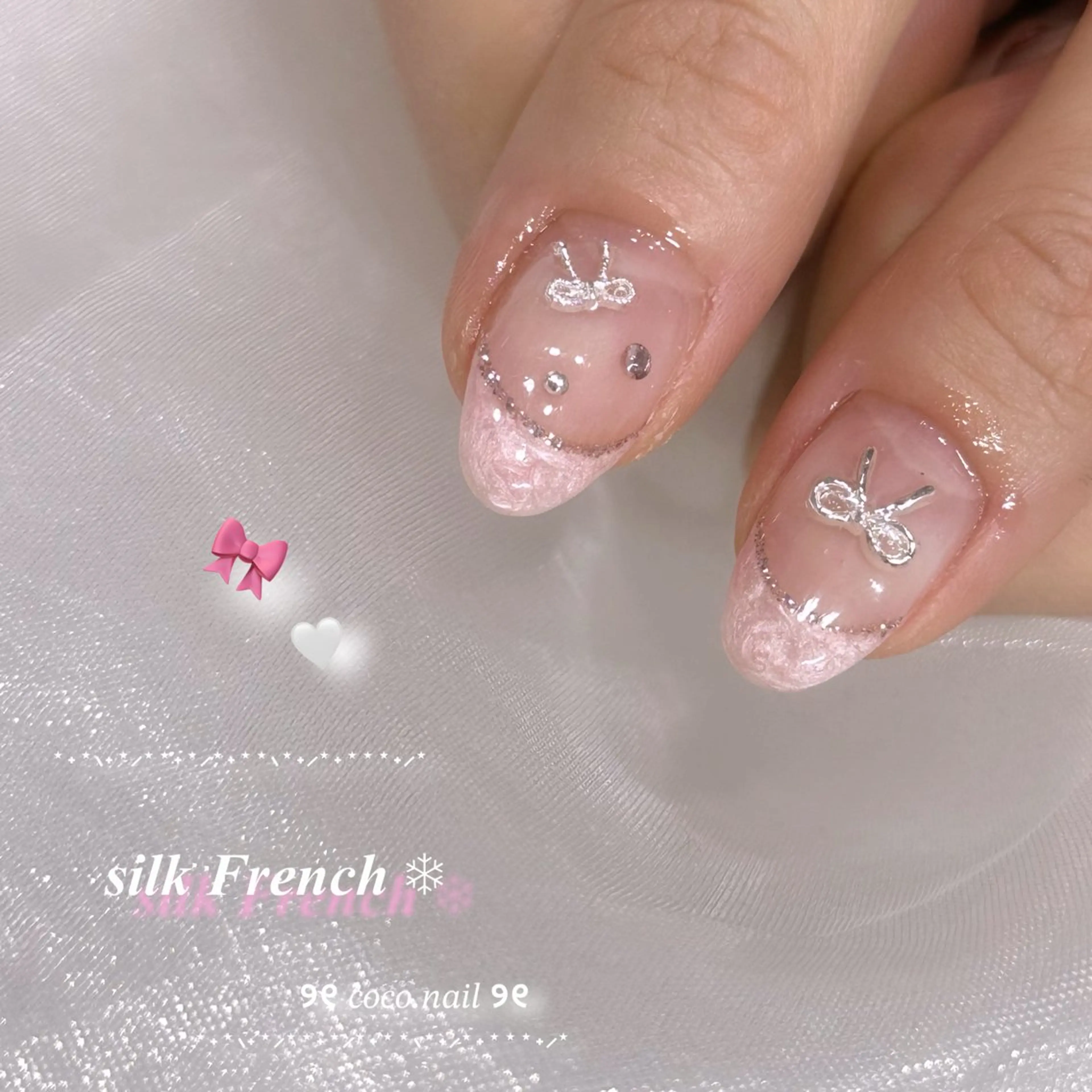ネイル ハンドネイル フットネイル lili.nail y2k/長さ出しのネイルデザイン