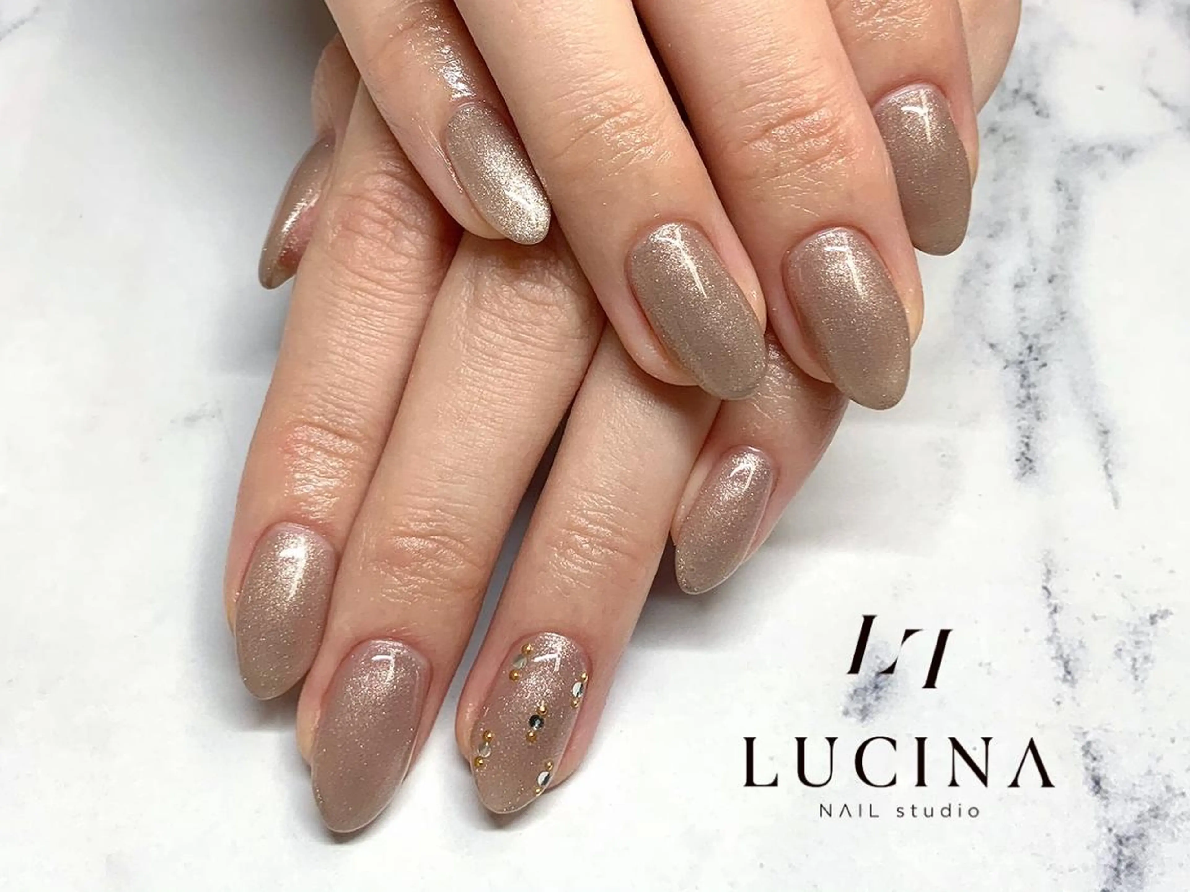 ネイル ハンドネイル 新橋 ルキナ スタッフのネイルデザイン