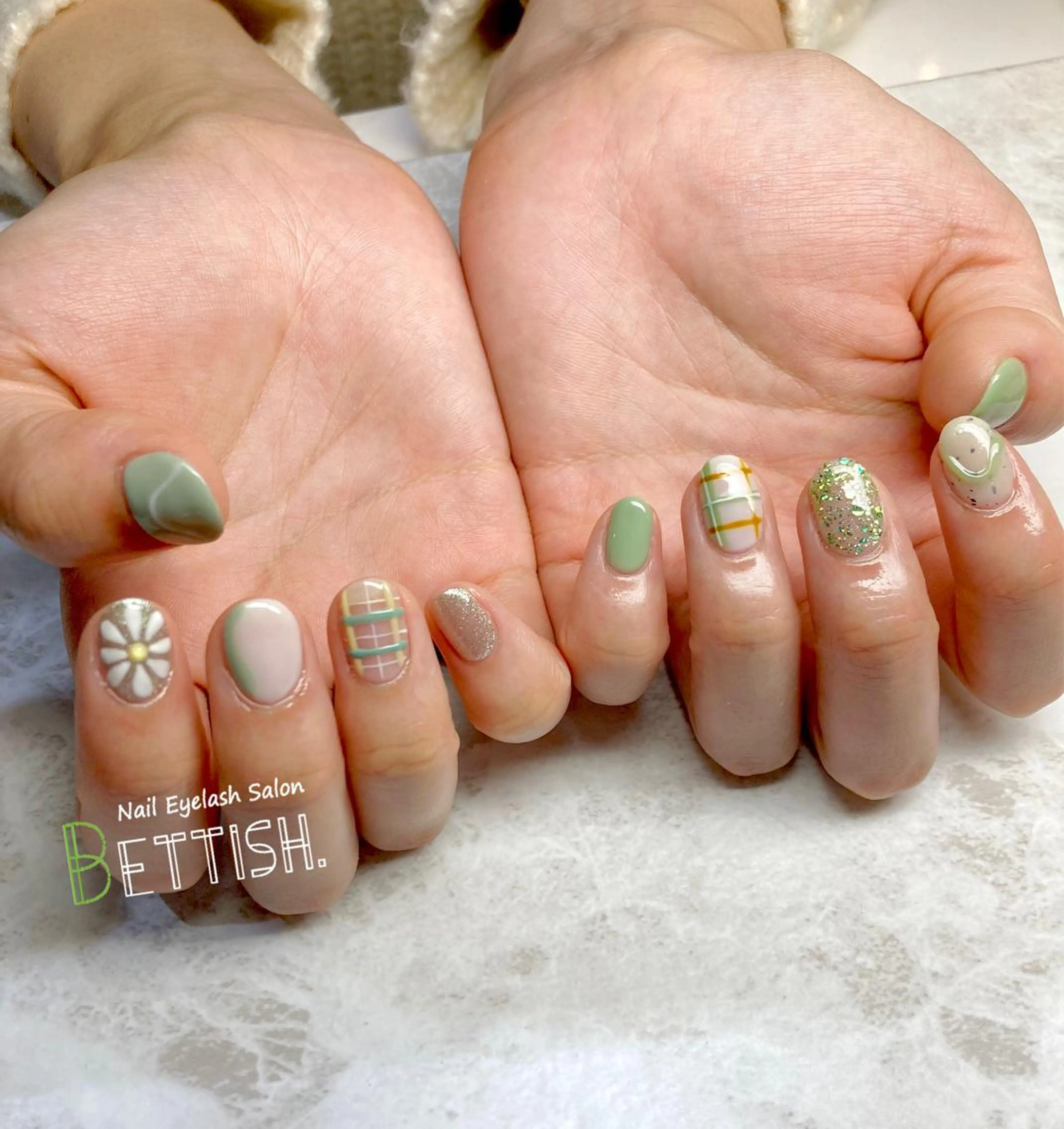 ネイル グリーン ハンドネイル BETTISH. KUMIKO☺︎︎のネイルデザイン