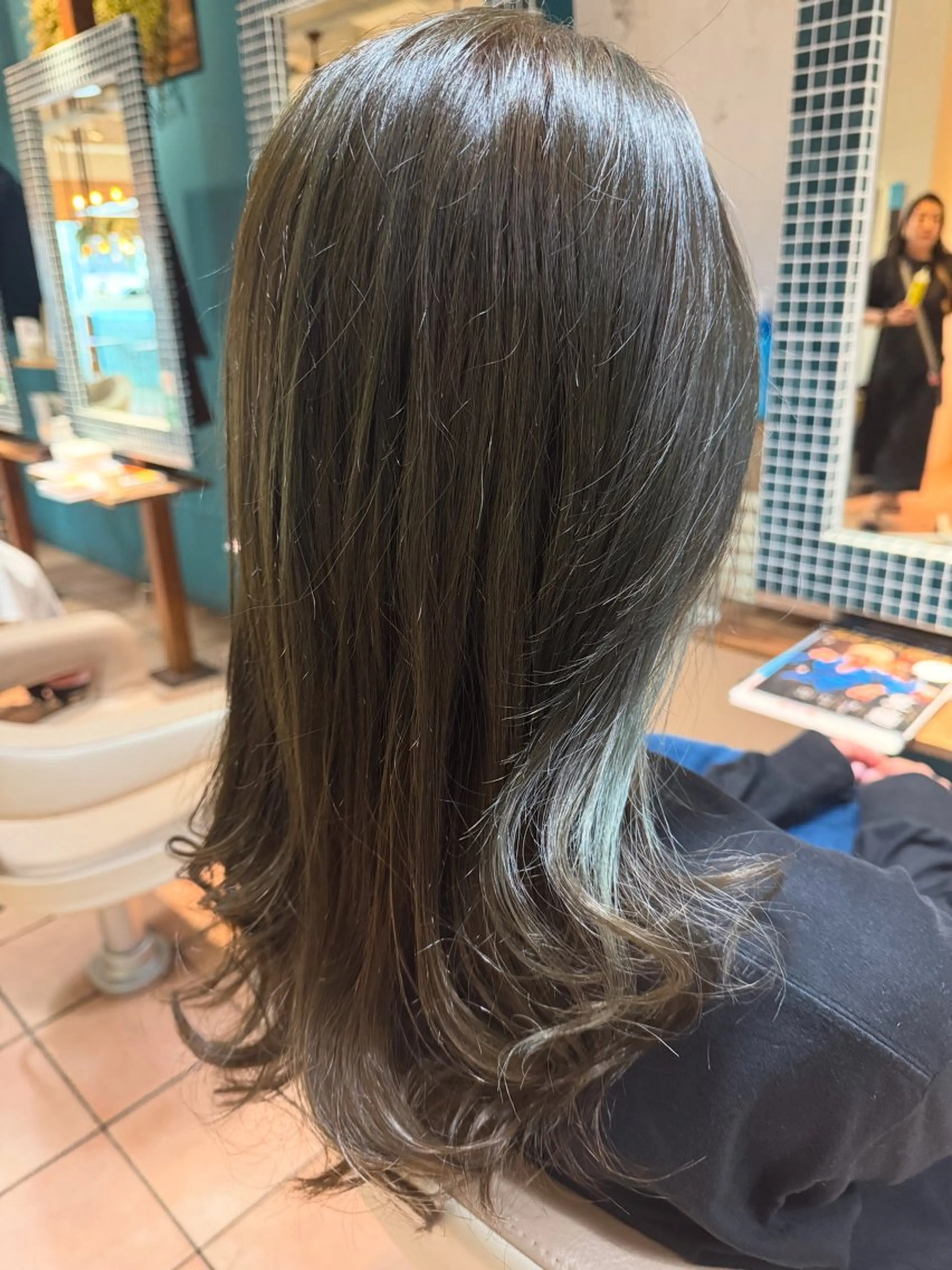 カラー ヘアカラー 吉田 茂樹のヘアスタイル