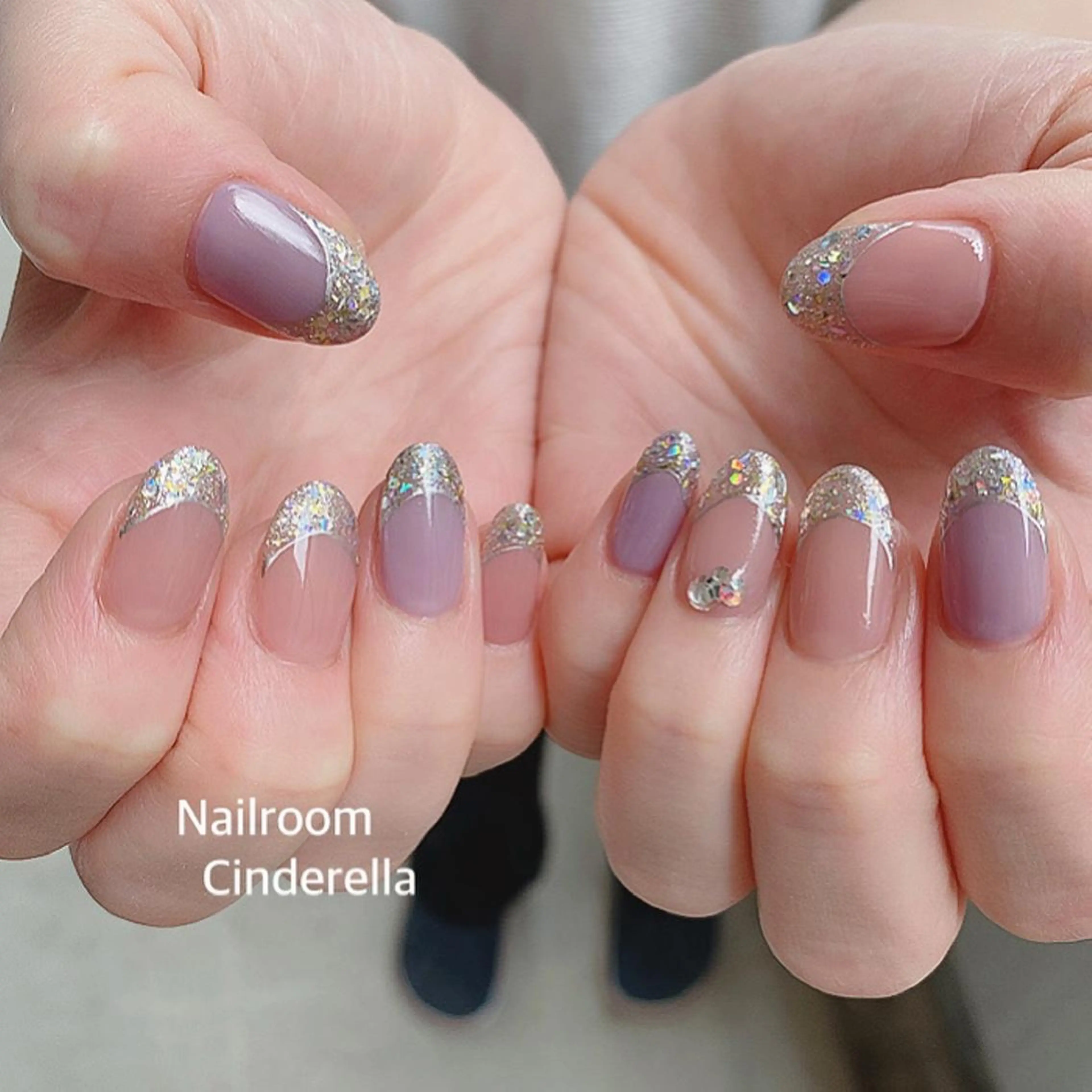 ネイル フレンチネイル ガラスフレンチ Nailroom. Cinderellaのネイルデザイン