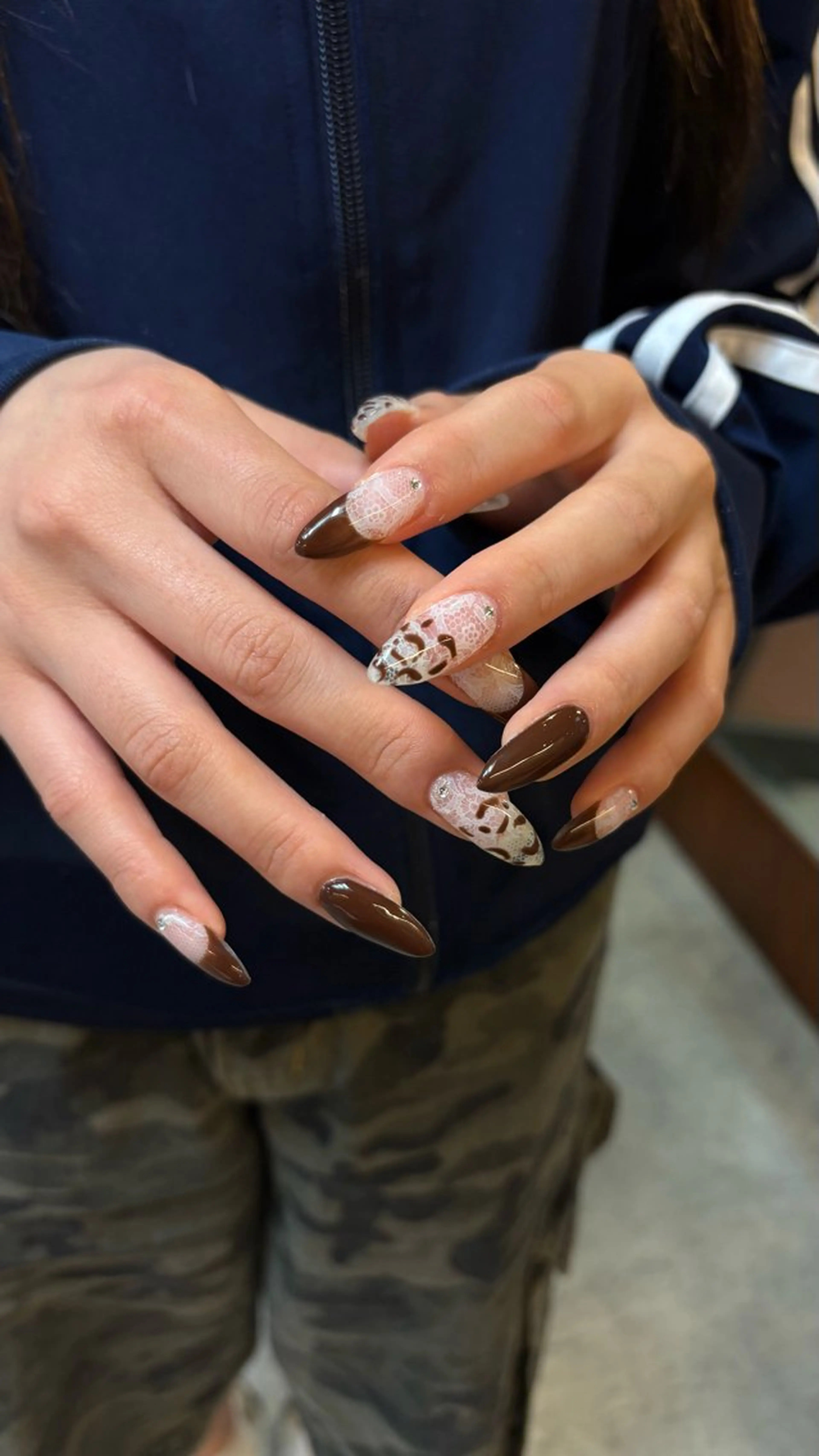 ネイル しおん🎶｜ひと 癖ニュアンス｜個性派のネイルデザイン