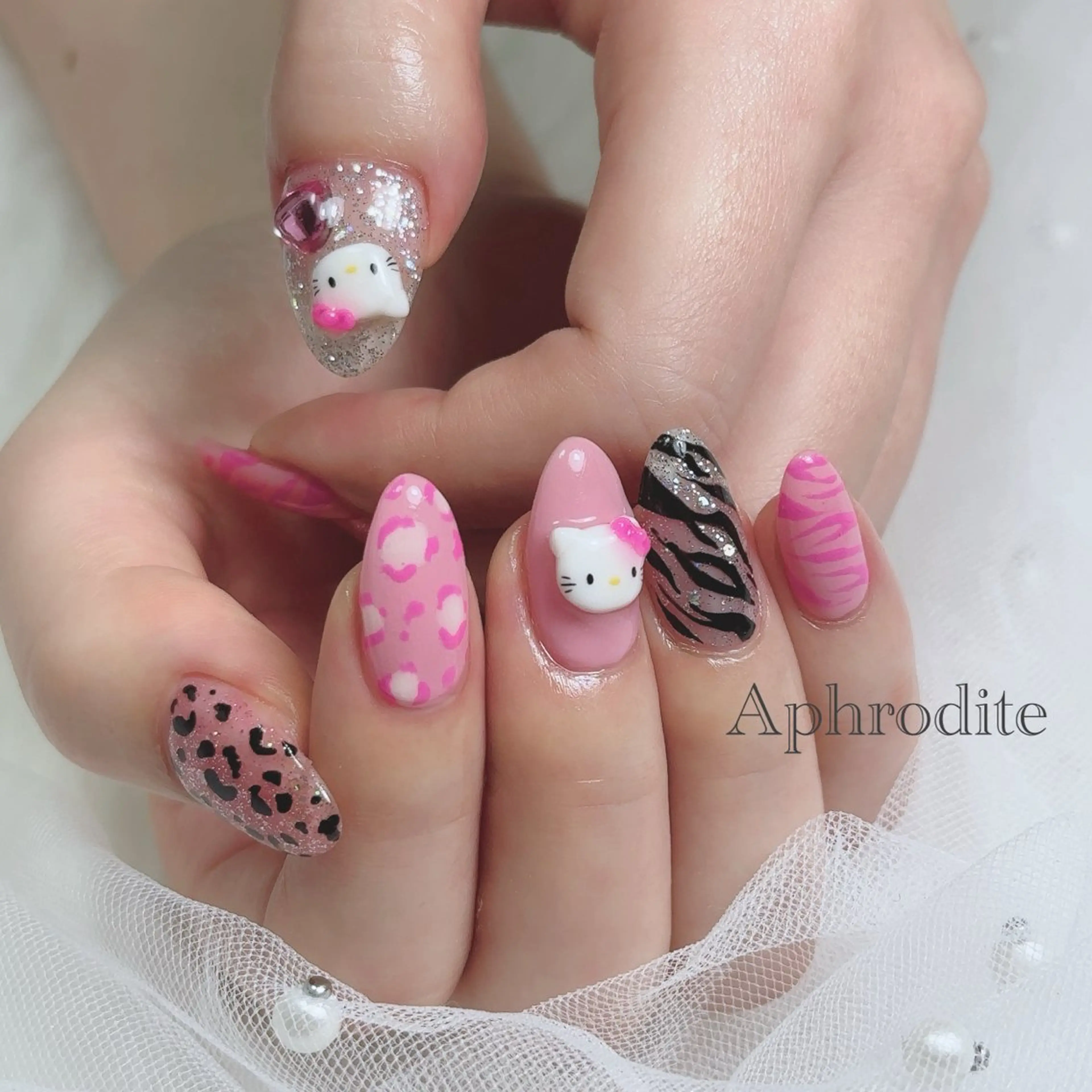 ネイル Aphrodite パラジェル認定サロンのネイルデザイン