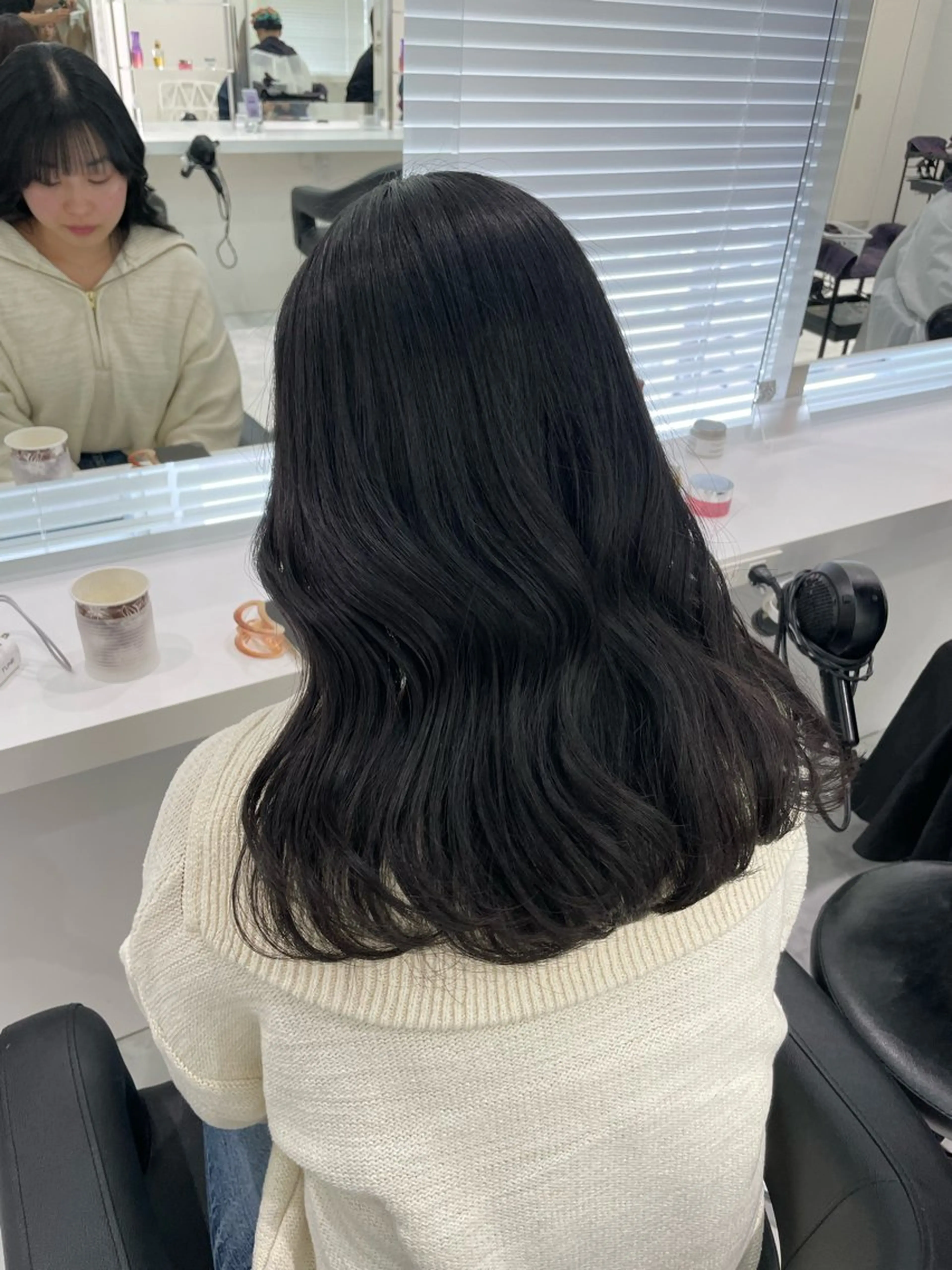ミディアム カラー ヘアアレンジ ヘアカラー 🎀RIN🎀 就活🩶暗髪カラーのヘアスタイル