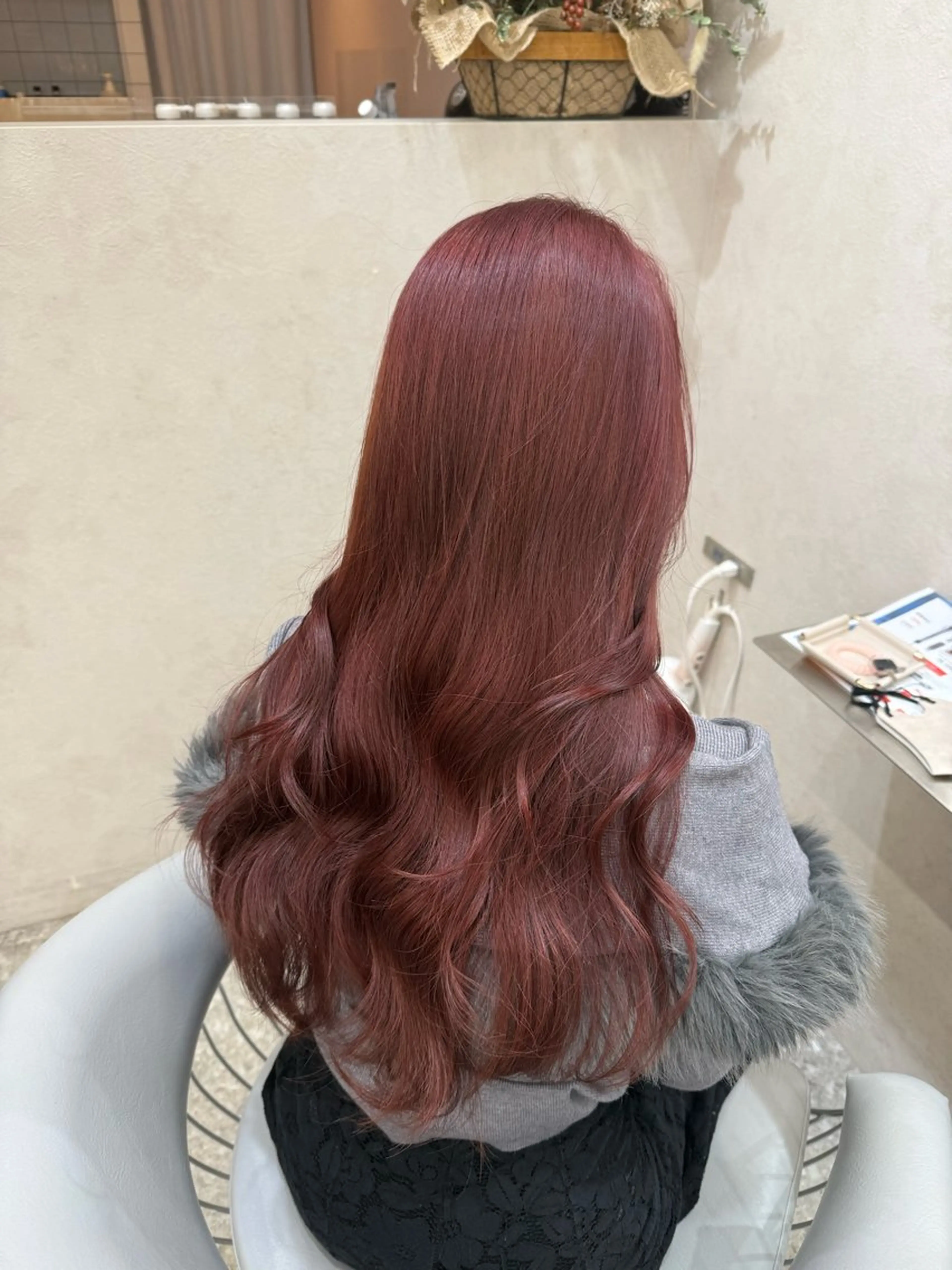 ロング カラー ヘアアレンジ カット ヘアカラー トリートメント なな 顔周りカット /シールエクステのヘアスタイル