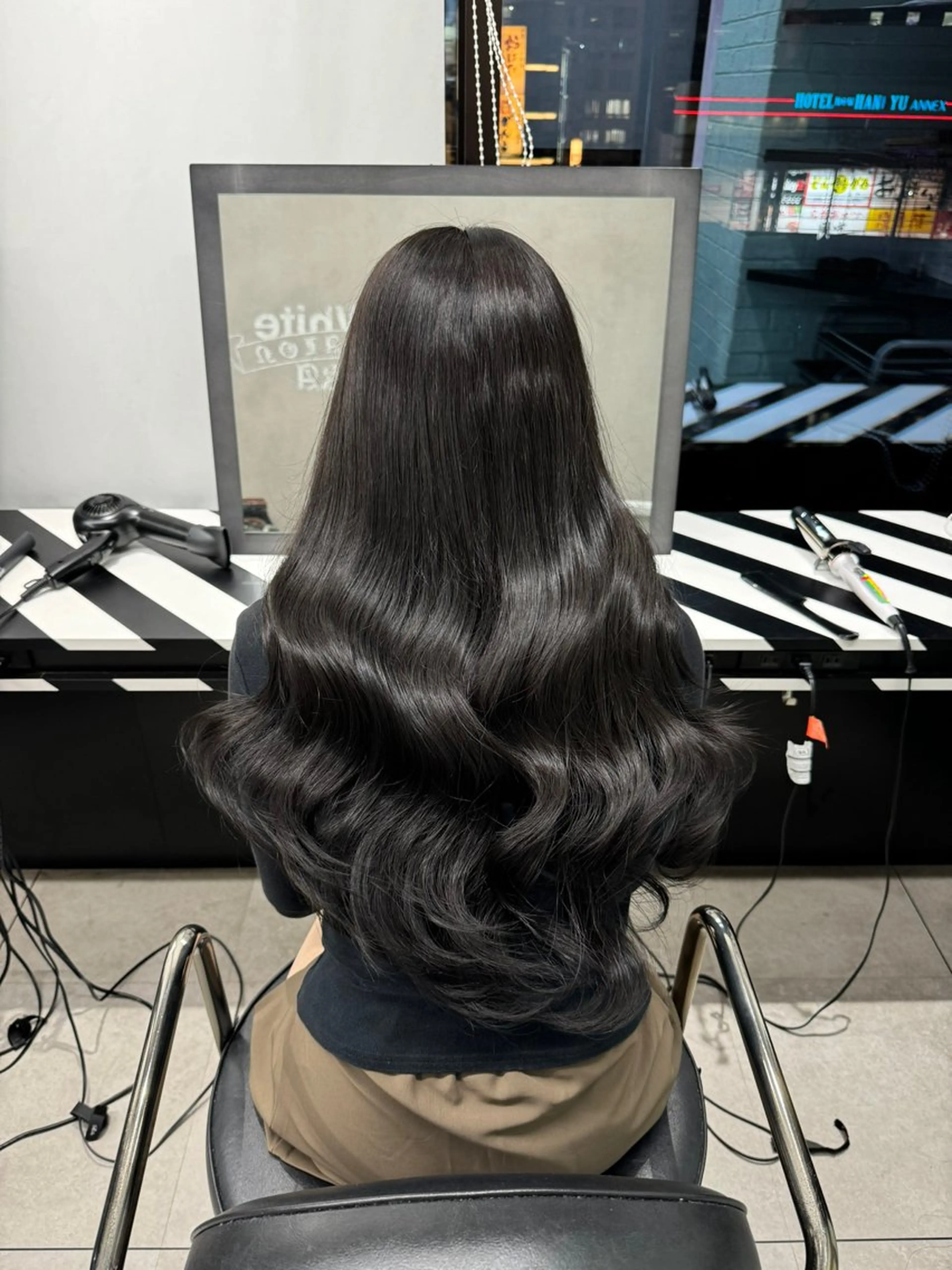 ロング 🇰🇷韓国風ハイ トーンKANA🖤のヘアスタイル