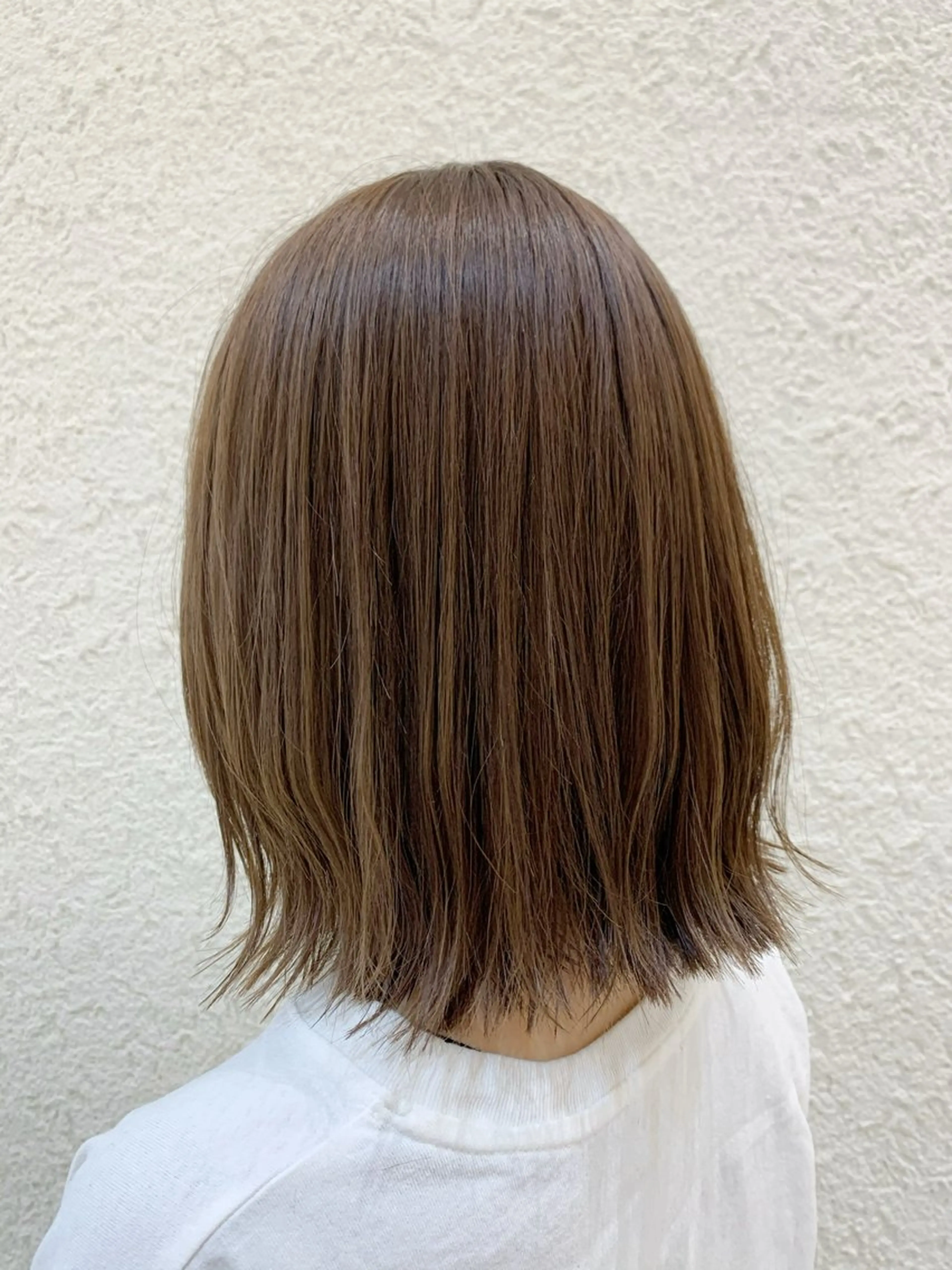 ミディアム カラー ベージュカラー 外ハネヘア NYNY四條畷店 森　亮人のヘアスタイル