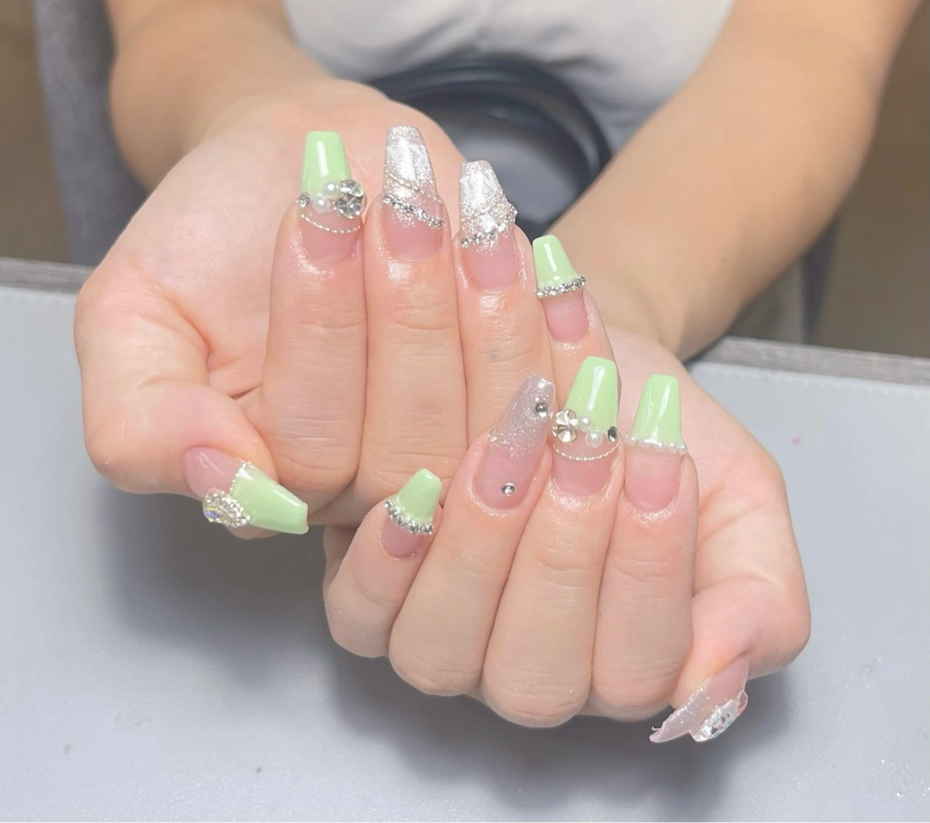 ネイル 長さ出し ジェルネイル マグネットネイル 持ち込み ニュアンスネイル Belle Nail Salonのネイルデザイン