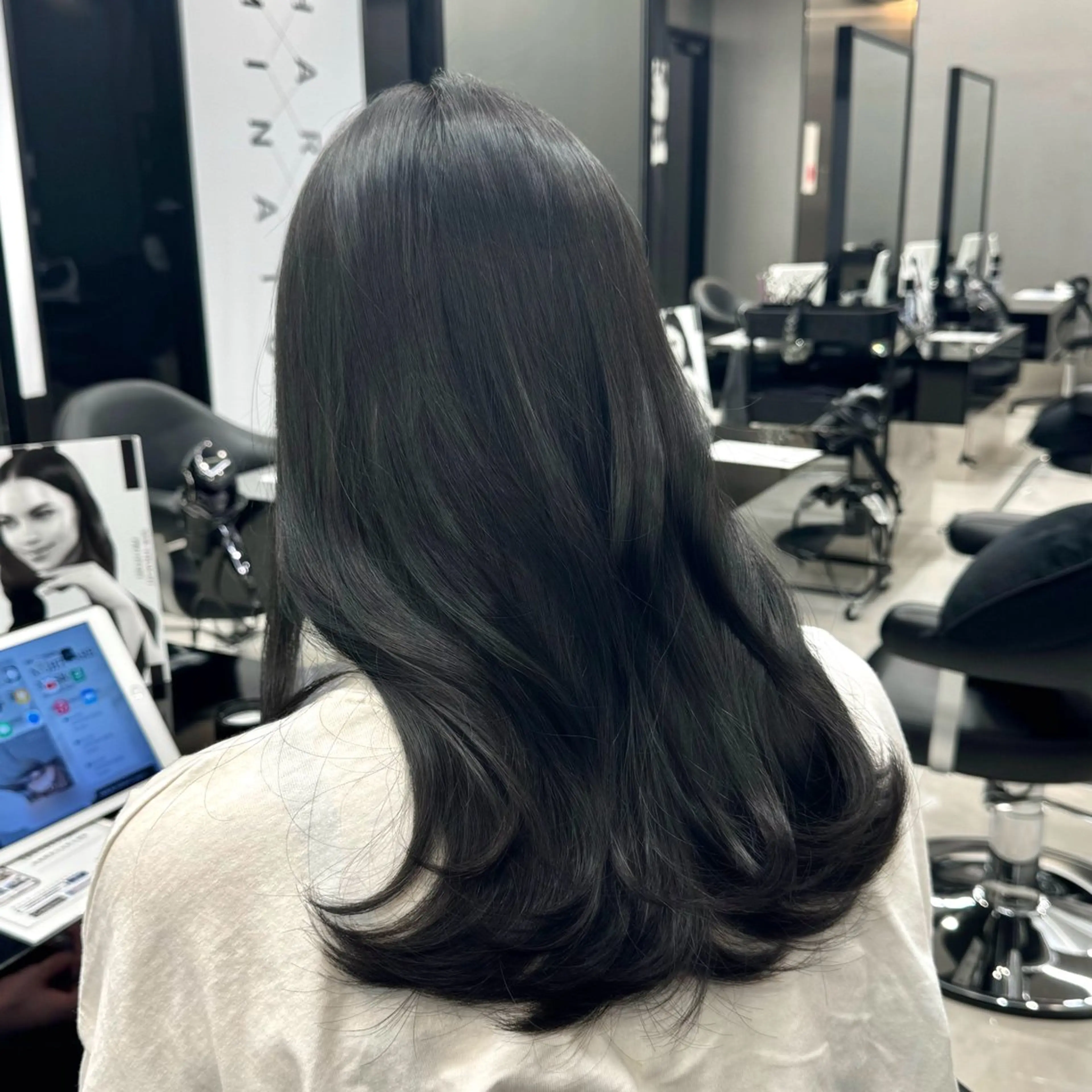 ロング カラー 新宿/顔周りカット/ レイヤー/がっきーのヘアスタイル