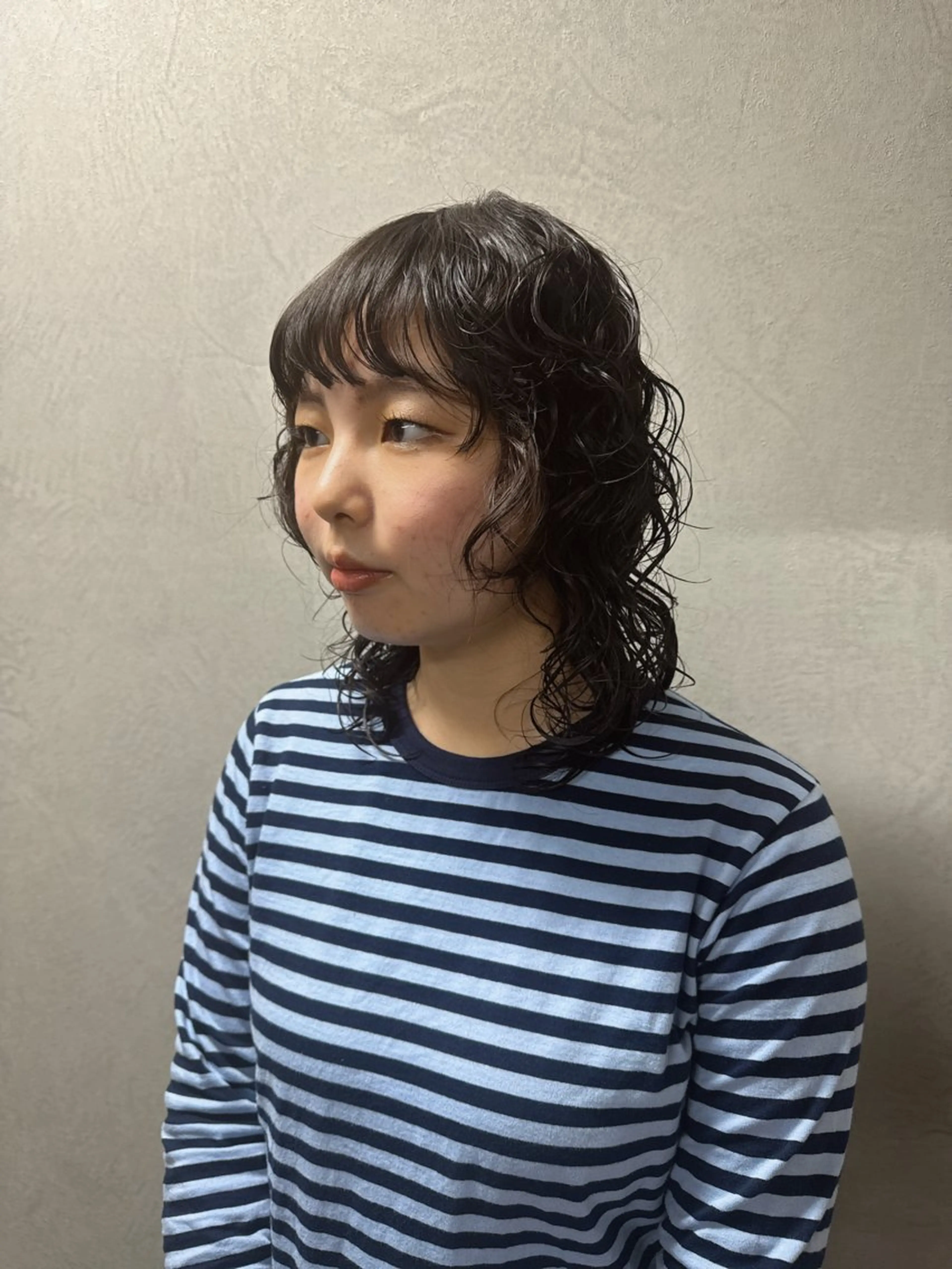 ミディアム ミディアムレイヤー ミディアムパーマ レイヤーカット レディースパーマ /レイヤー内田勇人のヘアスタイル