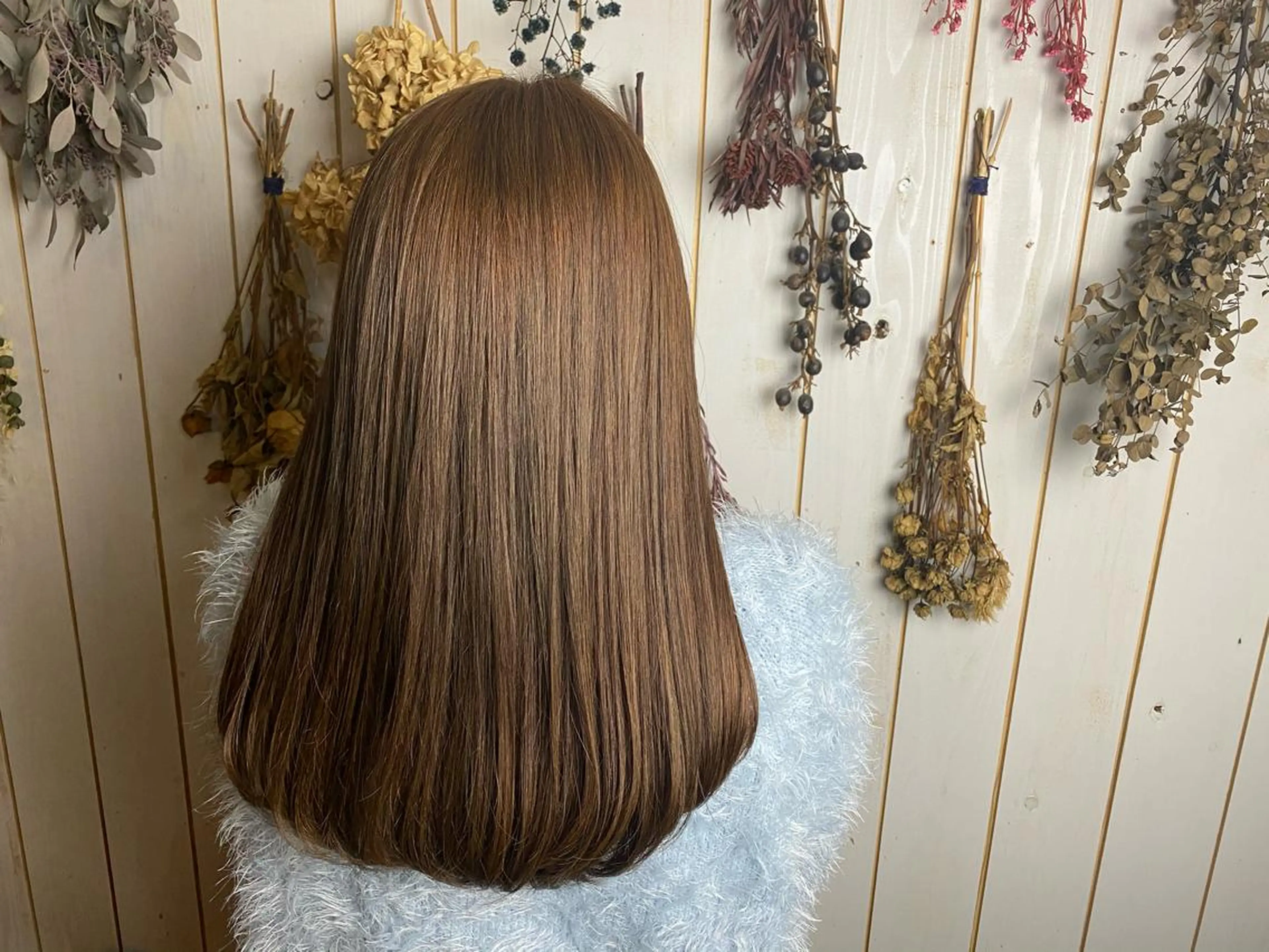 セミロング カラー LILIS hair designのヘアスタイル