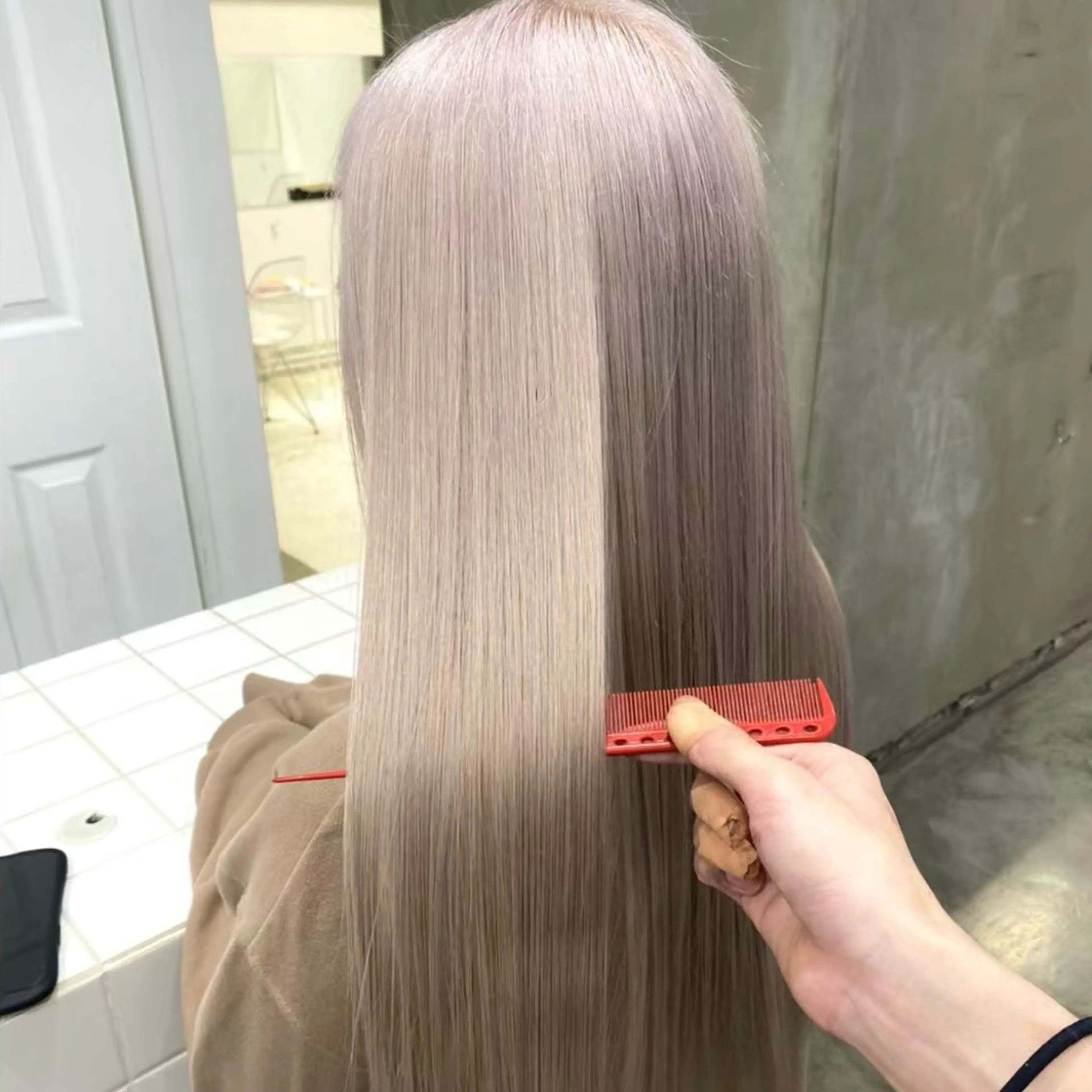 セミロング カラー ヘアアレンジ メンズ ヘアカラー トリートメント 🎀淡色×ブリーチ/ ベージュ✨RINOのヘアスタイル