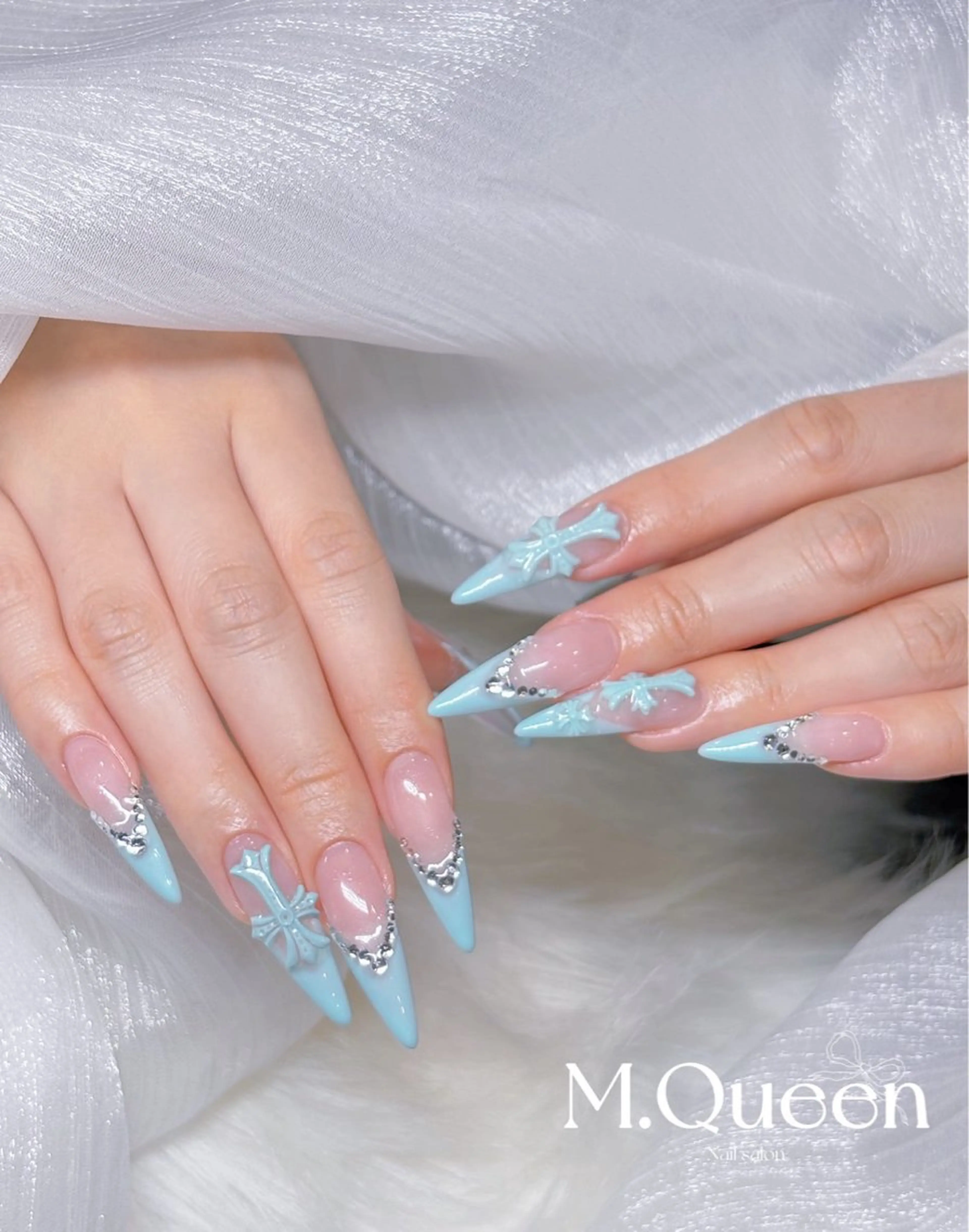 ネイル MQueen ネイルサロンマルのネイルデザイン