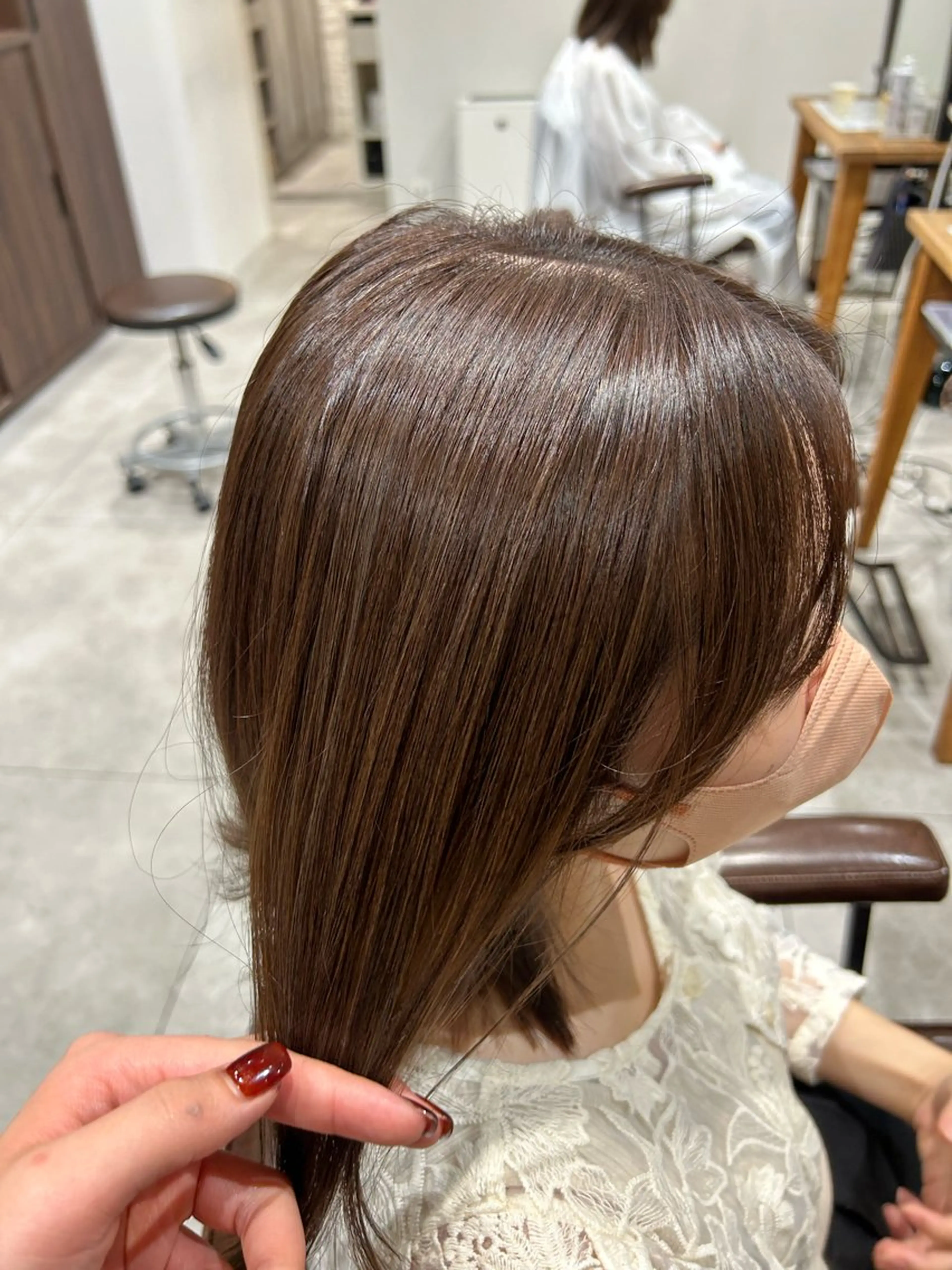 ミディアム カラー ブラウンカラー カット ヘアカラー オリーブベージュ/ ブリーチなし透明感のヘアスタイル