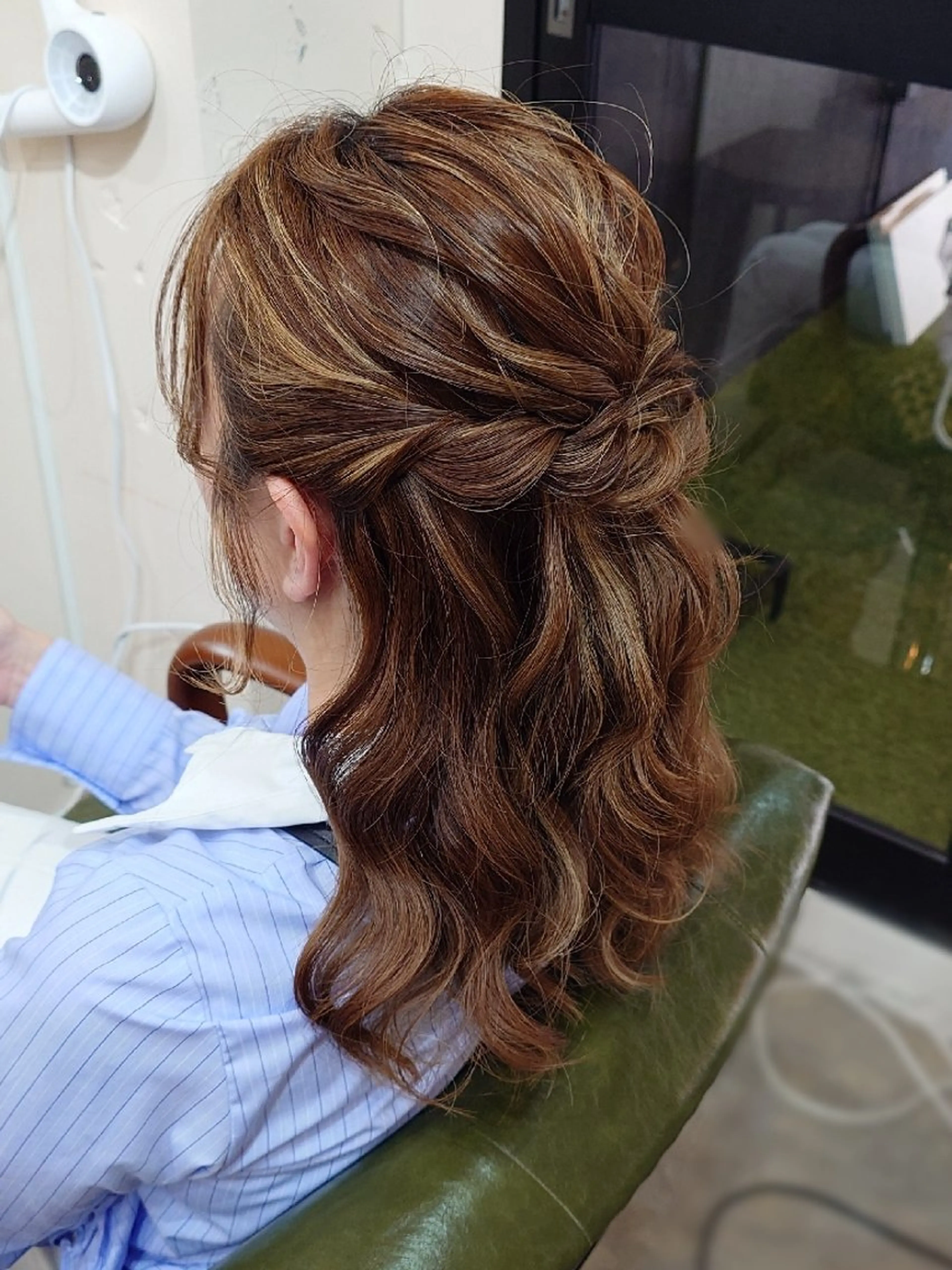 ミディアム ヘアアレンジ ハーフアップ ヘアセット つぐみ ❤︎のヘアスタイル