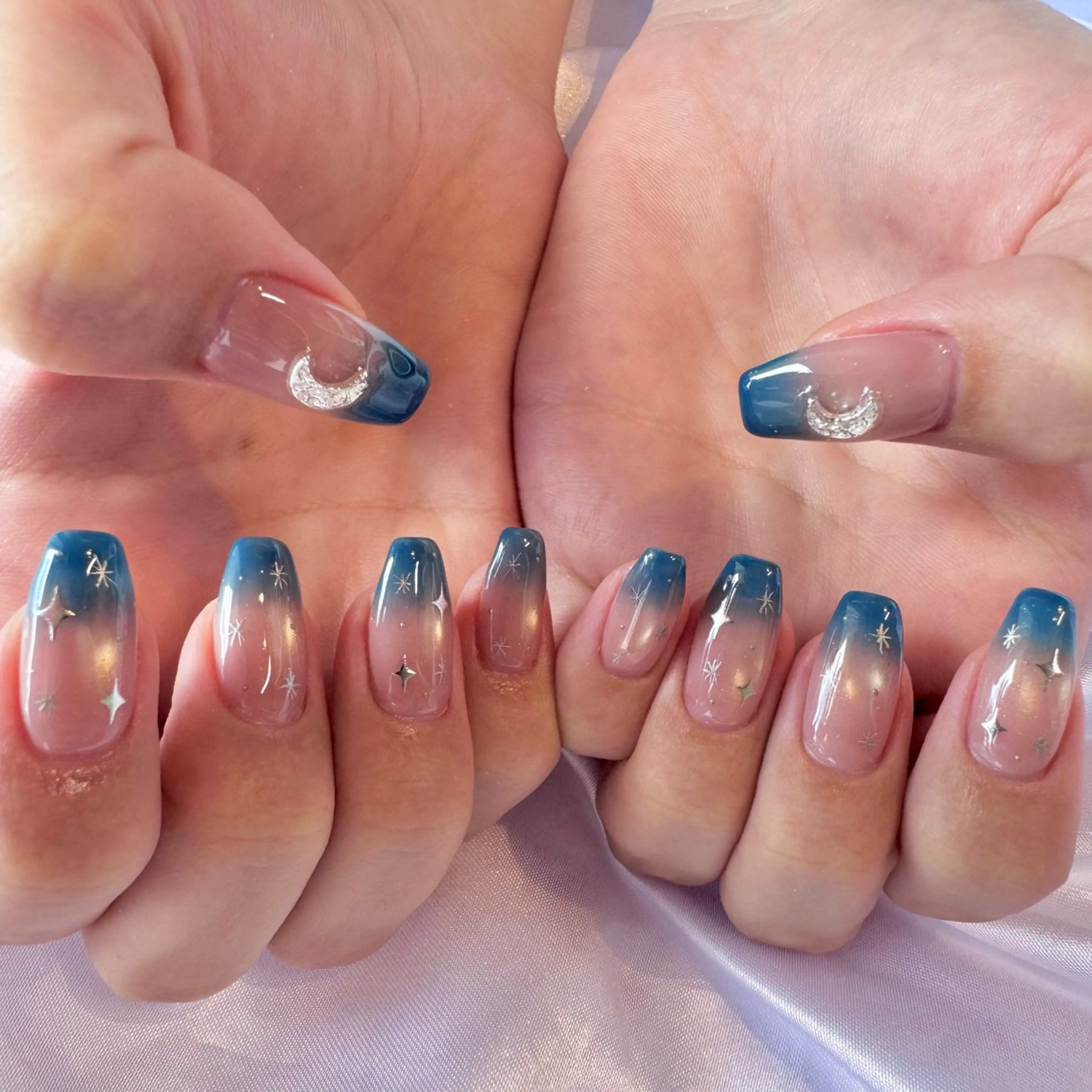 ネイル ブルー ハンドネイル nail salon e'mu💐のネイルデザイン