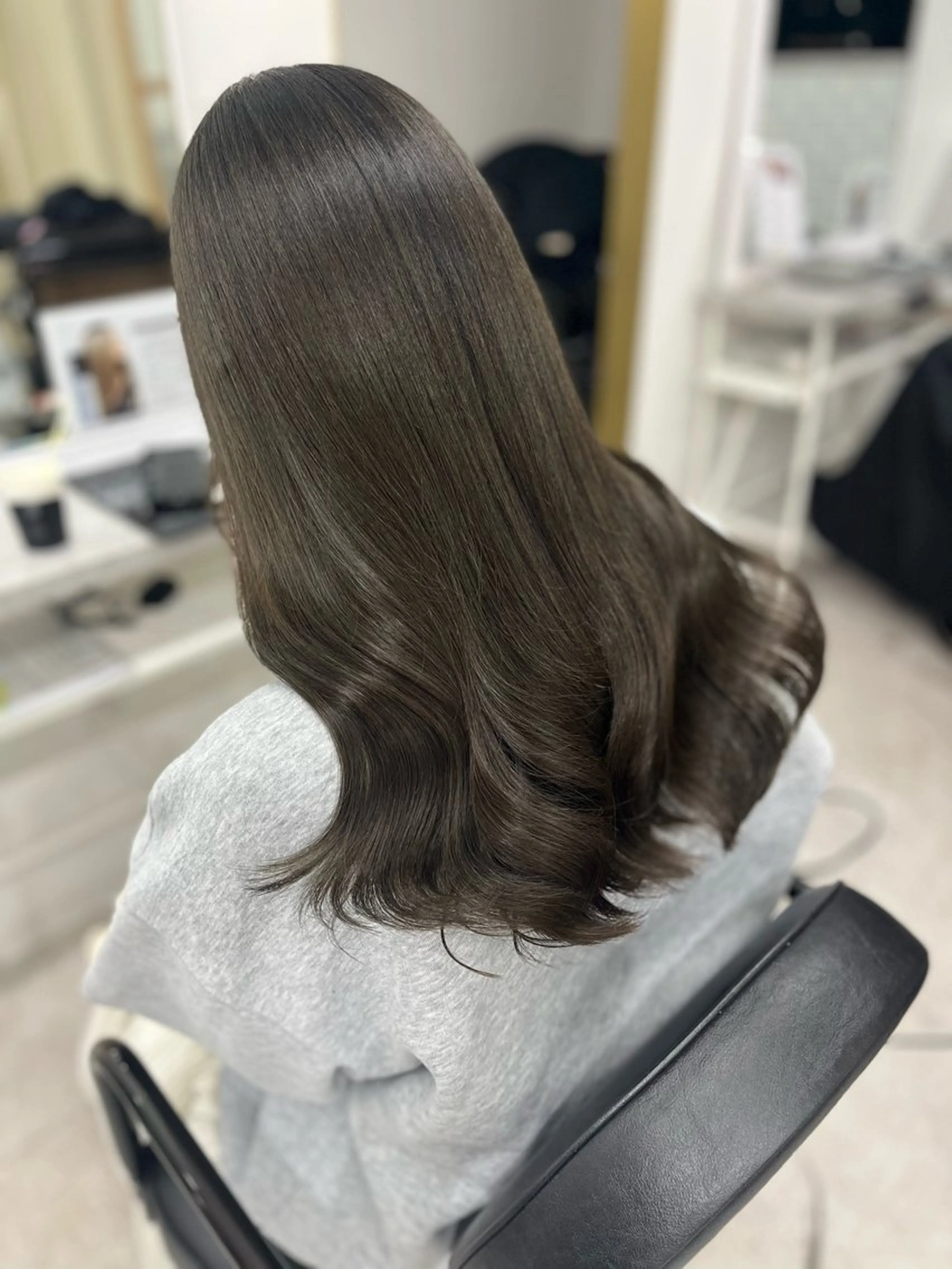 セミロング カラー グレージュ オリーブグレージュ オリーブグレー ヘアカラー トリートメント 🫧ぷる艶カラー🫧 Yuubi🦩のヘアスタイル