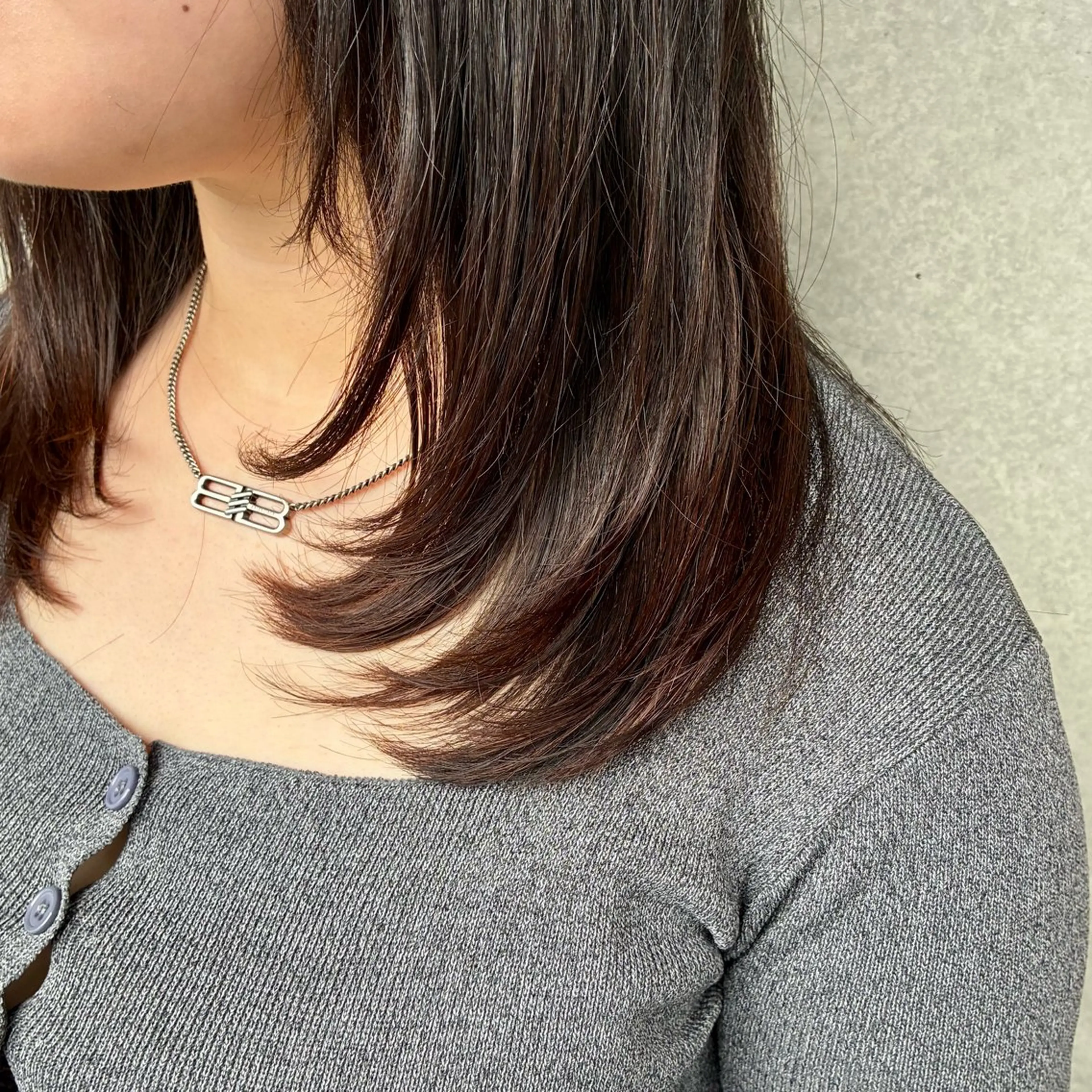 ミディアム レイヤーカット カット 遠藤姫花 𝒂𝒔𝒉草加𓂃のヘアスタイル