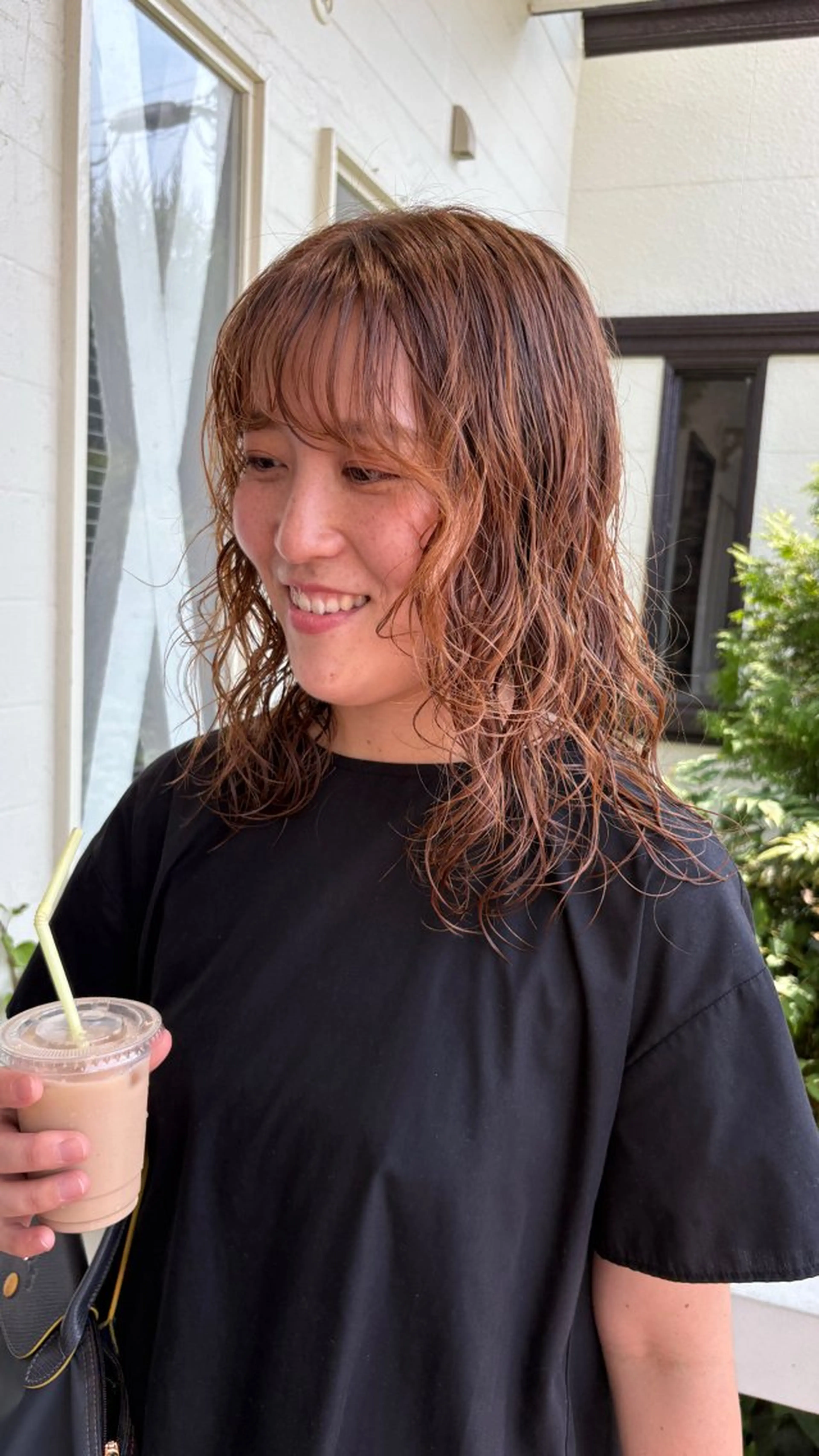 ロング カラー ベージュカラー ミルクティーベージュ カット ヘアカラー パーマ 江原 彩華のヘアスタイル