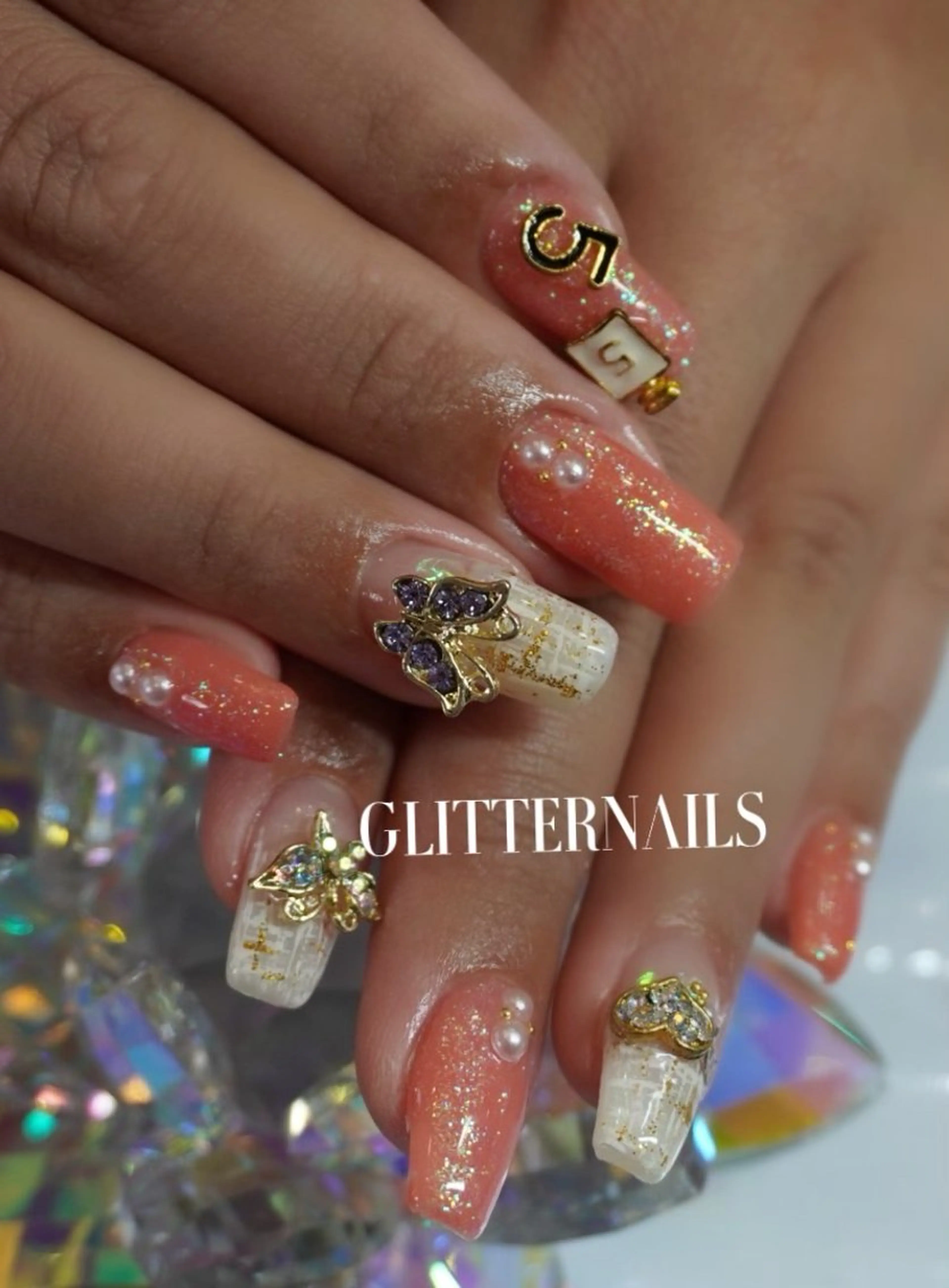 ネイル ハンドネイル glitter na ils AYAのネイルデザイン