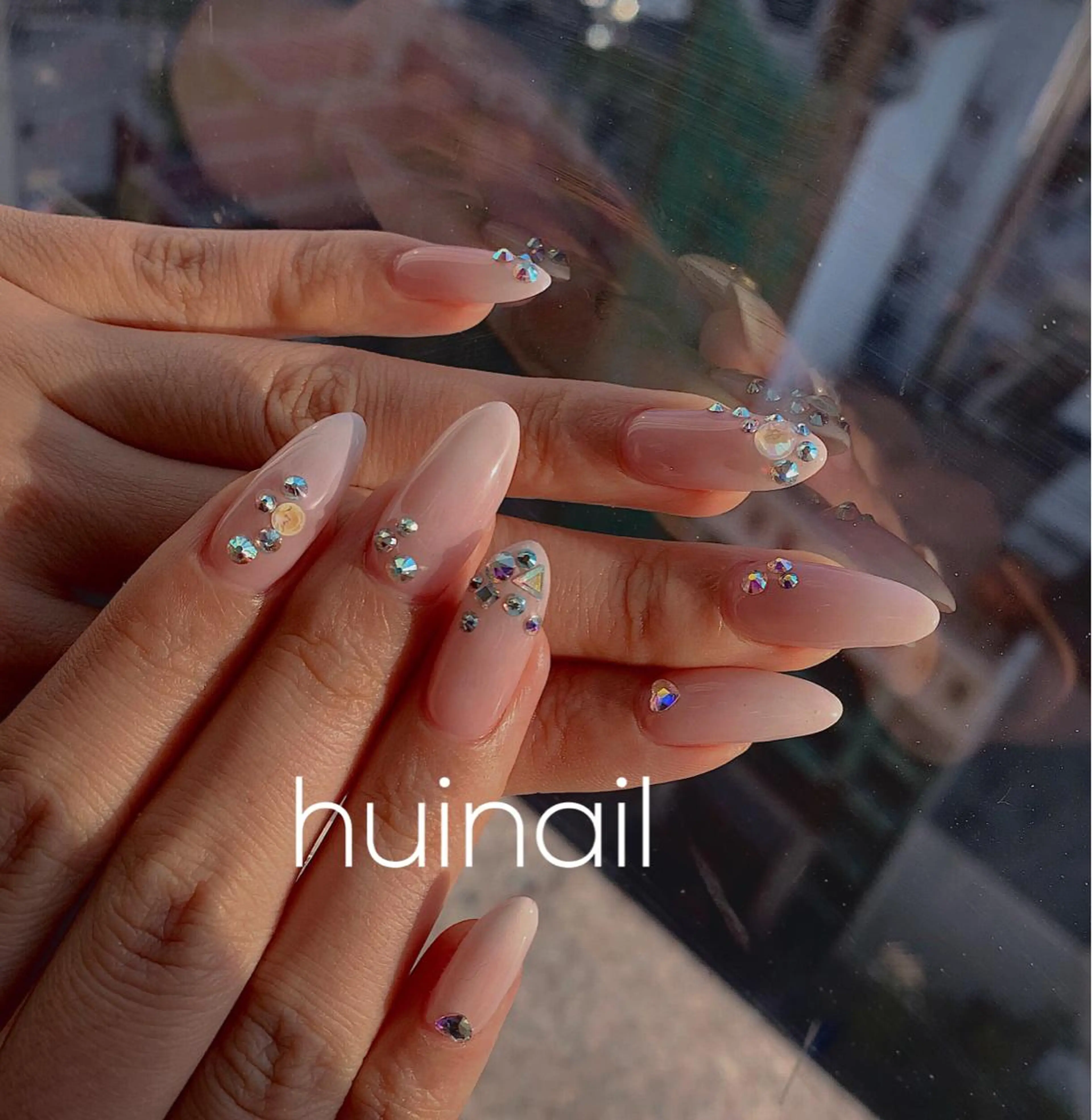 セミロング めぐみのネイルサロン スタッフ練習のネイルデザイン