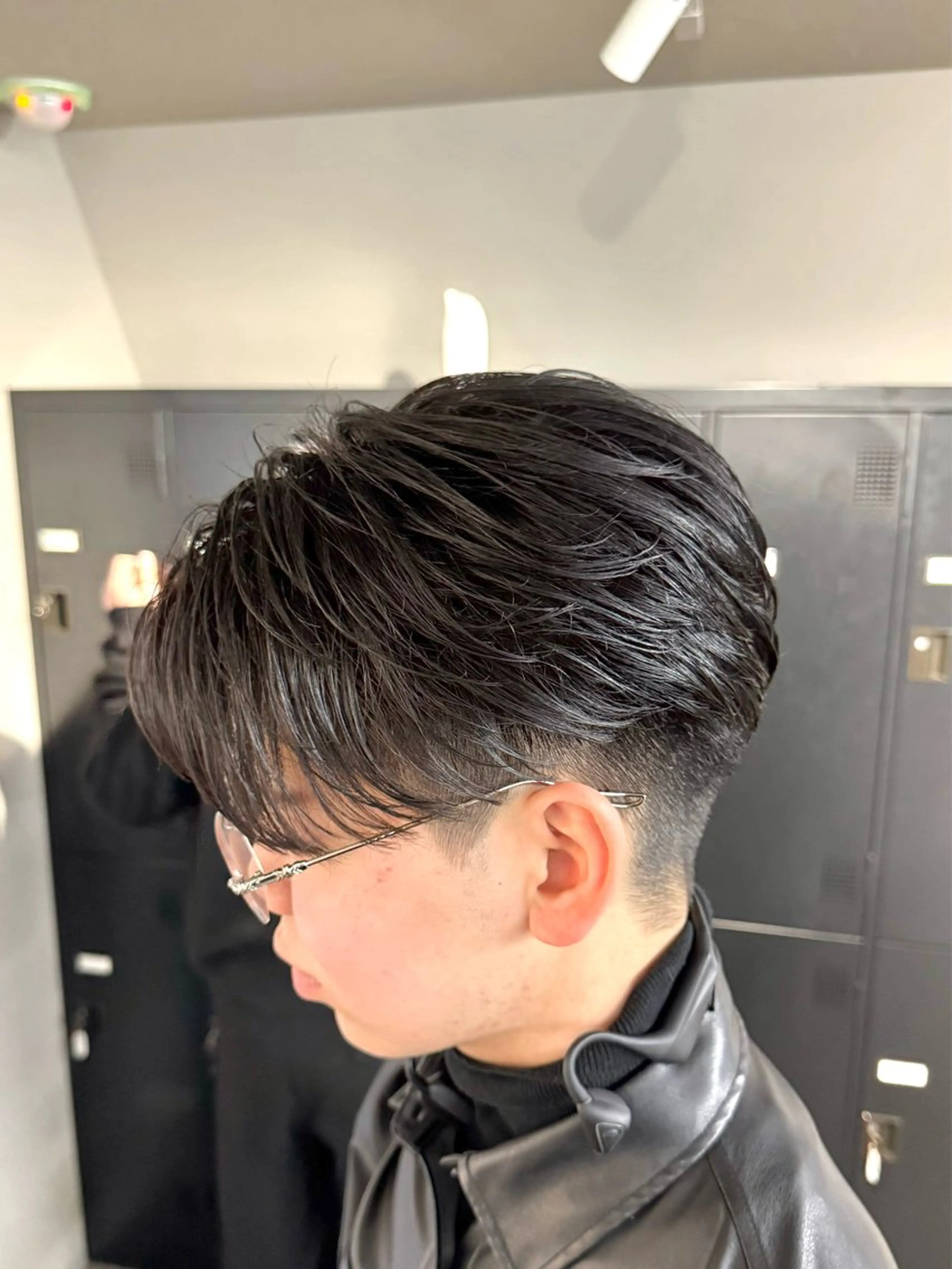 ミディアム メンズ センターパート カット 立川韓国メンズヘア ニュアンスパーマ安井のヘアスタイル