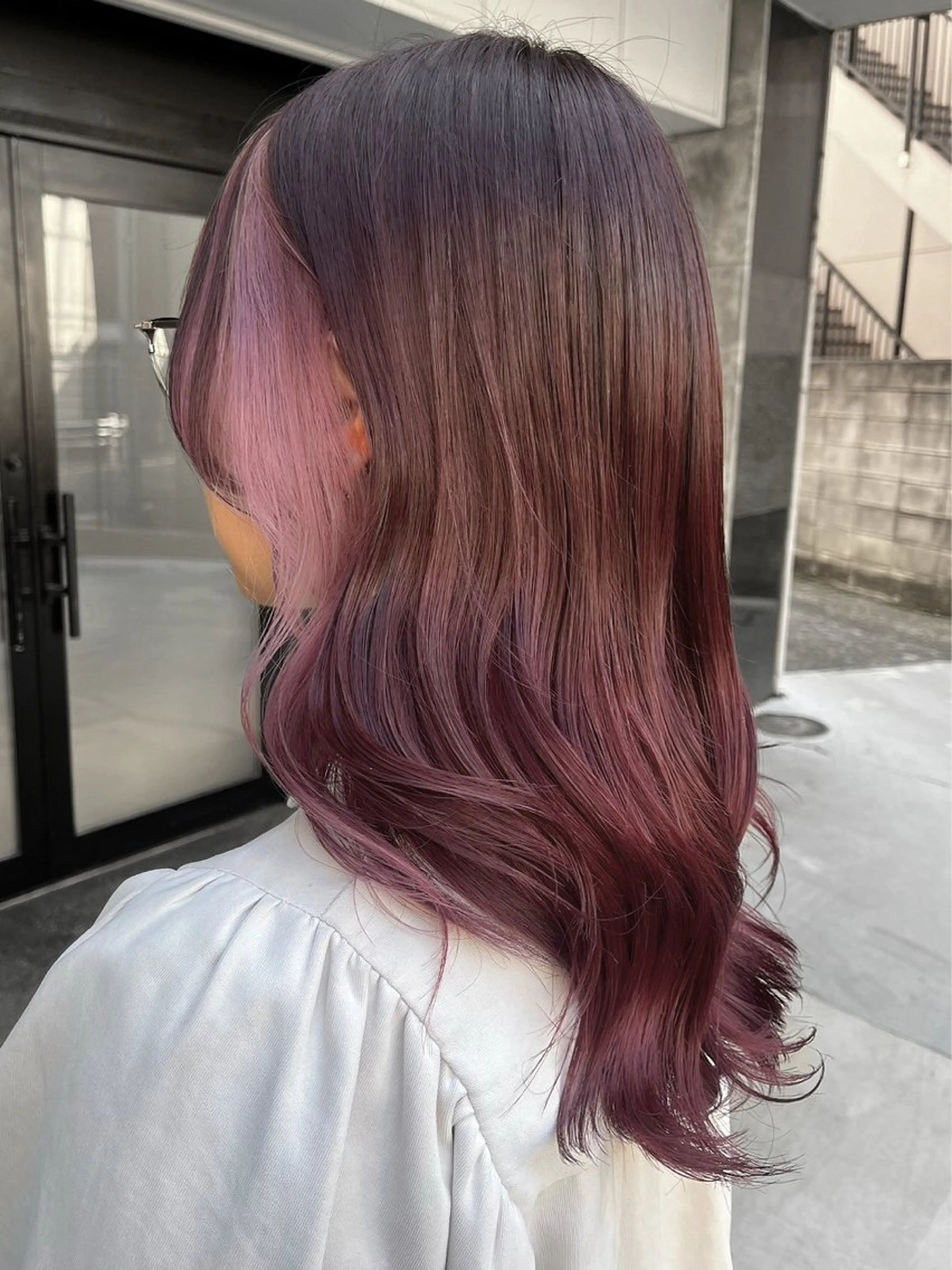 ロング カラー バレイヤージュ ブリーチ ケアブリーチ ダブルカラー イヤリングカラー カット ヘアカラー トリートメント ハイトーン/韓国風/ 艶髪/吉祥寺のヘアスタイル