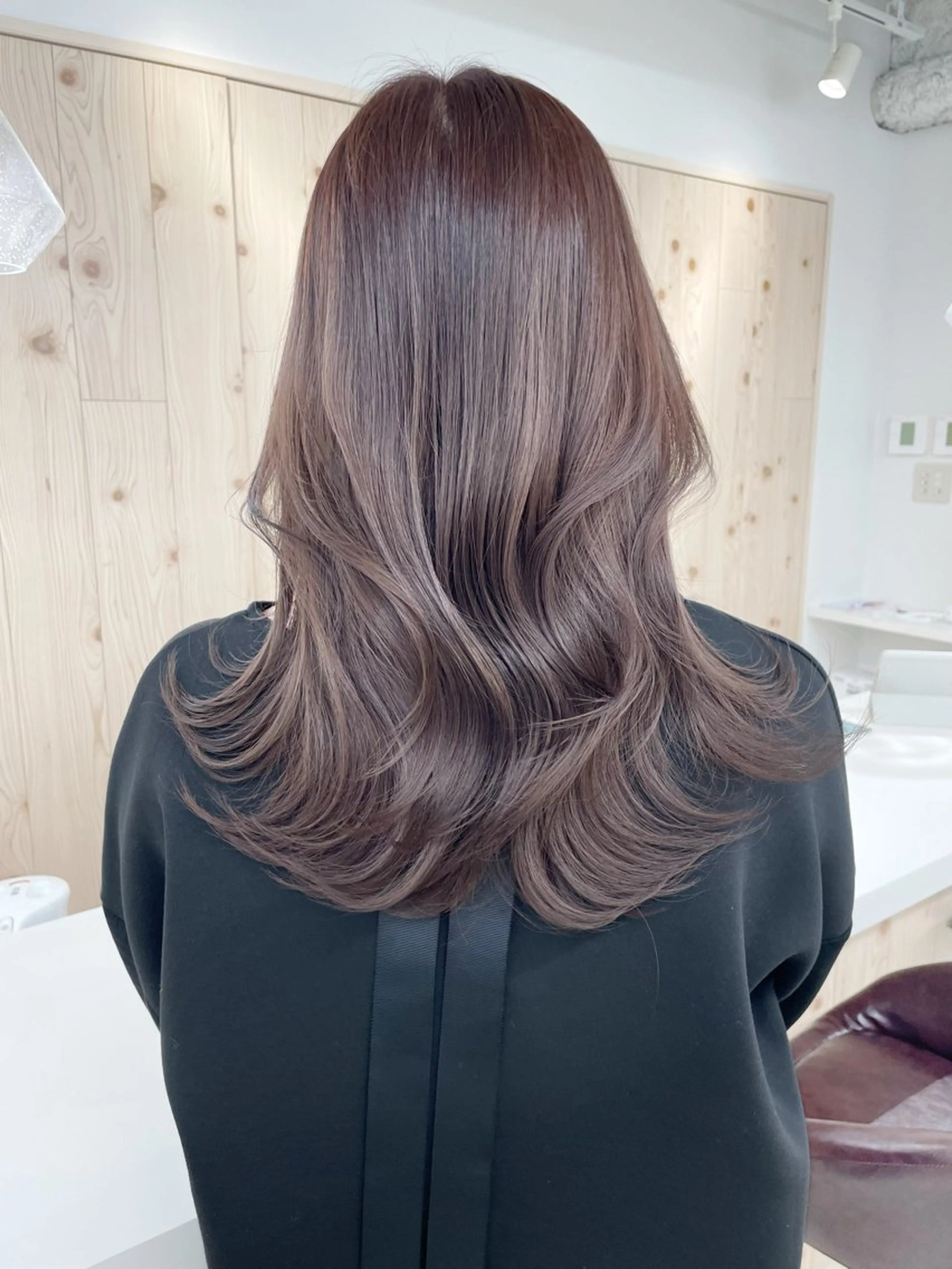 ロング カラー カット ヘアカラー トリートメント ヘアセット 新宿/韓国ヘア/ 髪質改善ストレートのヘアスタイル