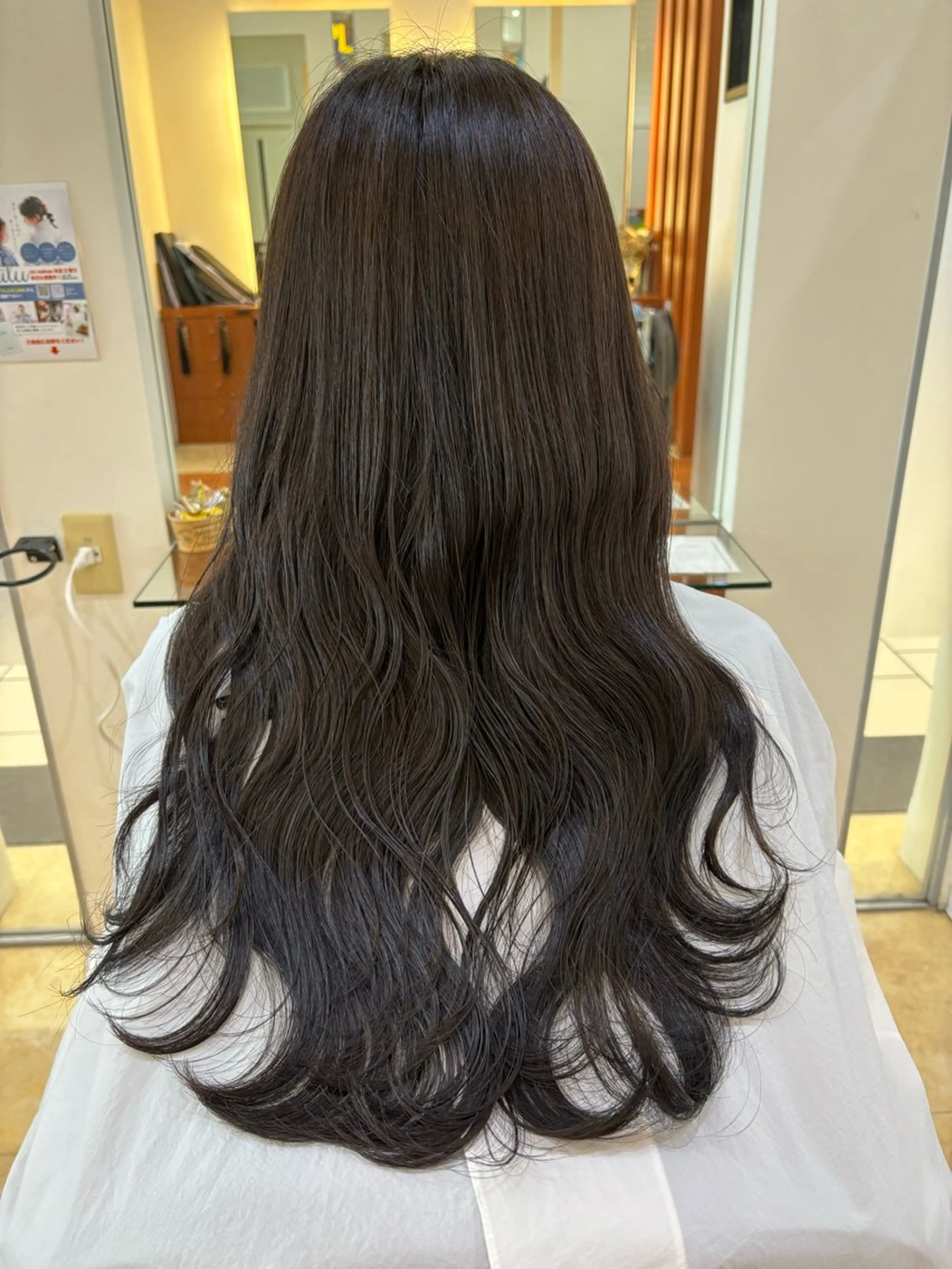 ロング カラー カット パーマ 亀山 来未のヘアスタイル