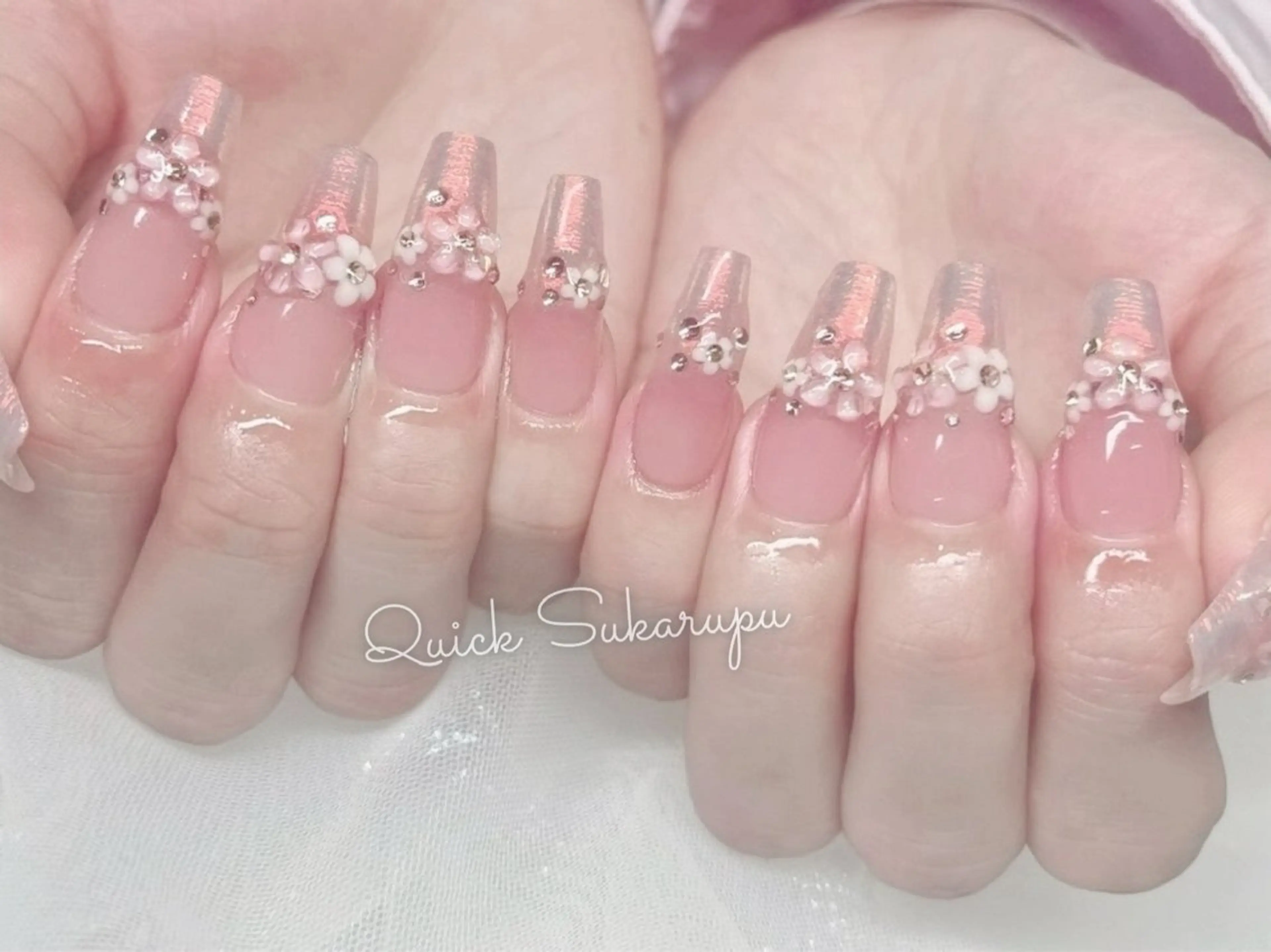 ミディアム Quick Sukarupu 高田馬場店所属・Quick Sukarupuのネイルデザイン