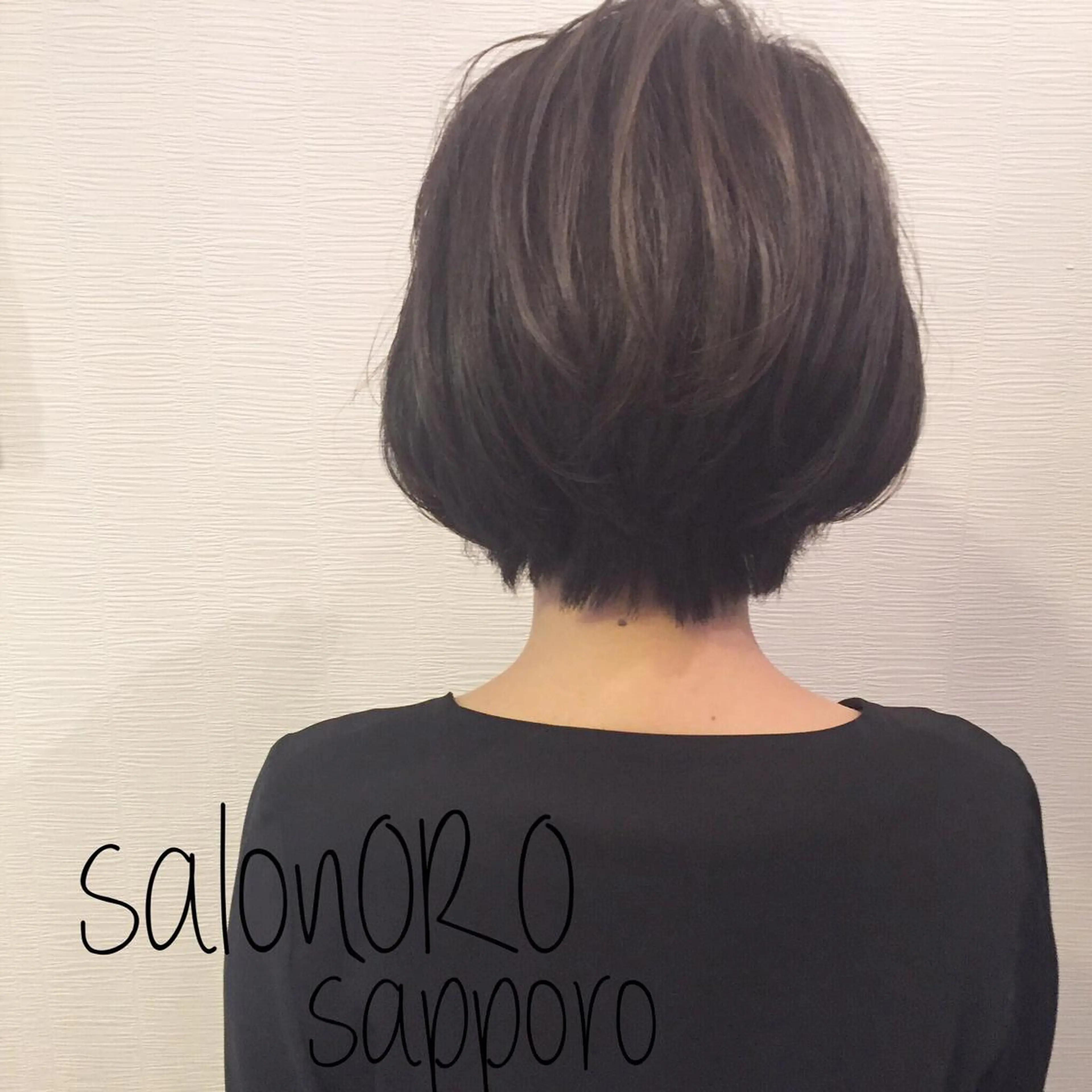 ショート カラー ショートボブ アッシュ ブリーチ ハイライトカラー ブリーチなしカラー カット ヘアカラー トリートメント 池田 真由美のヘアスタイル