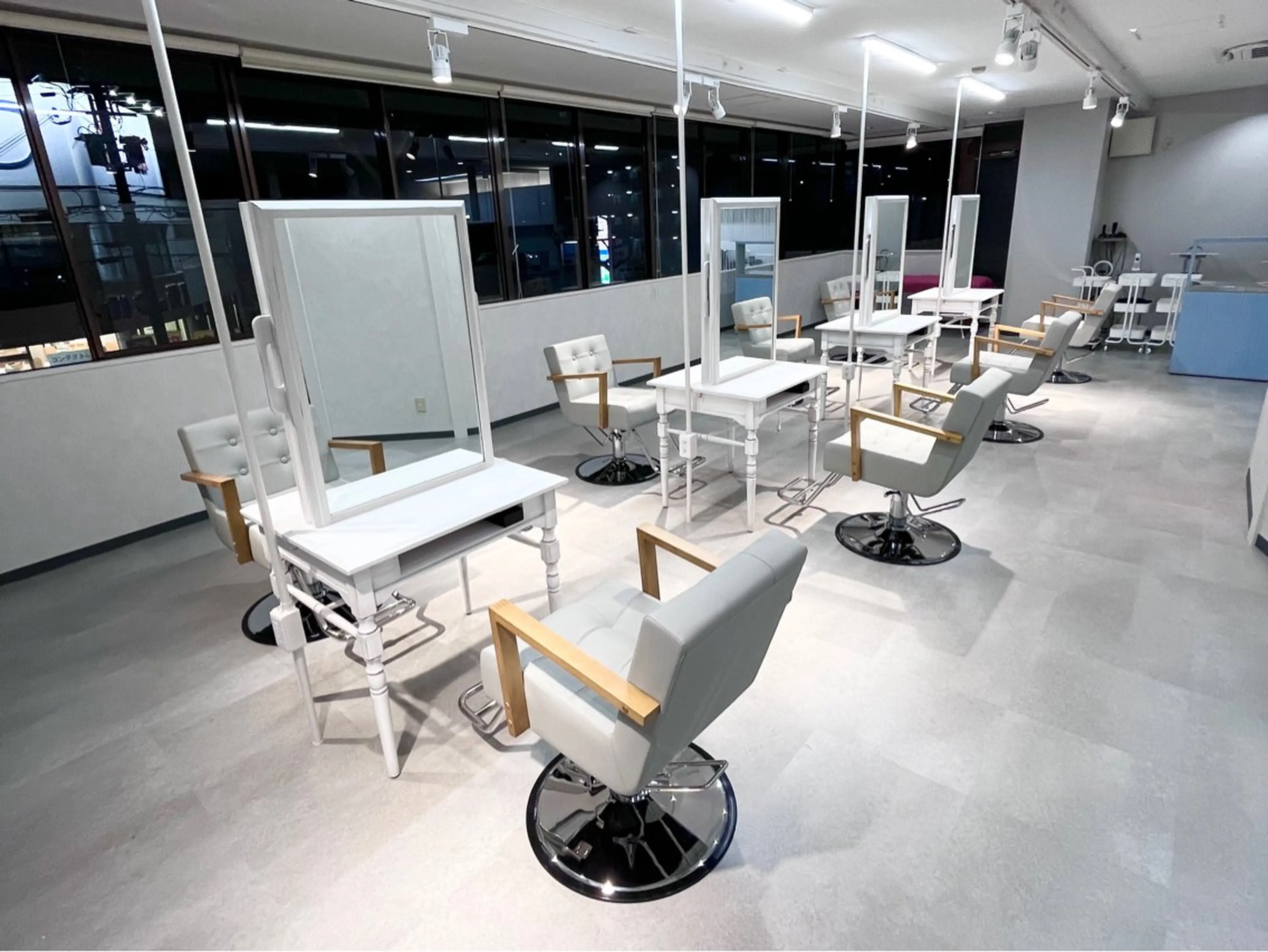 横野 孝志のヘアスタイル