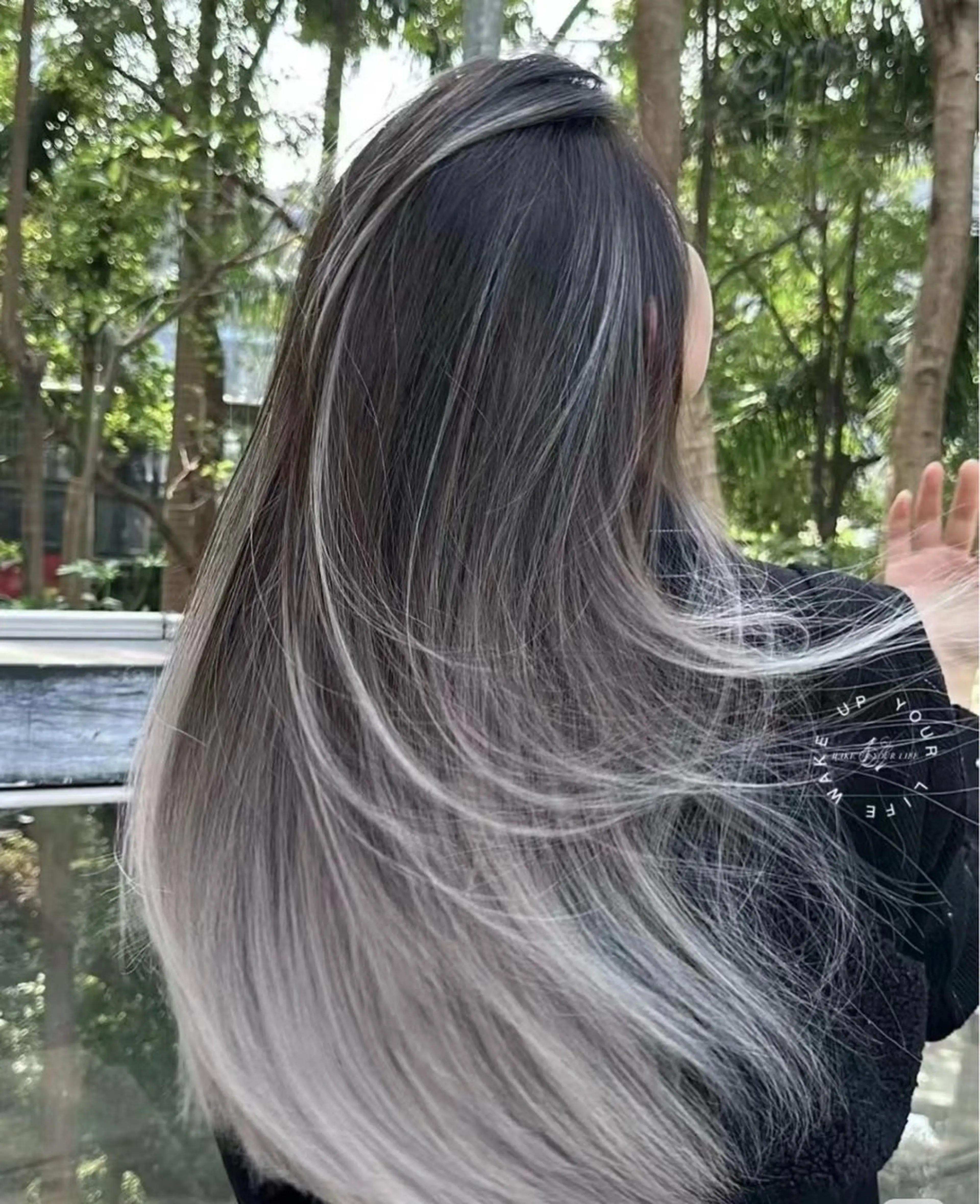 [外国人風スタイル]カット+ケアブリーチグラデーション+カラーの写真