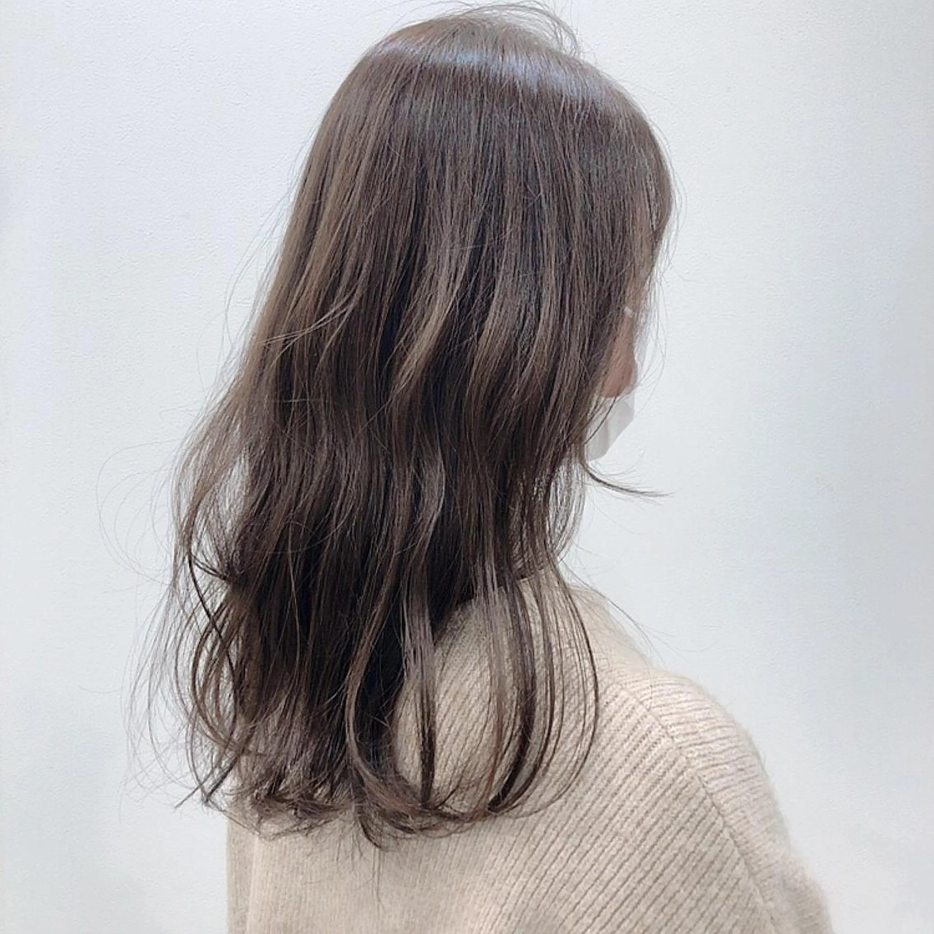 ロング カラー グレージュ オリーブグレージュ オリーブグレー 【髪質改善】大川 倖平のヘアスタイル