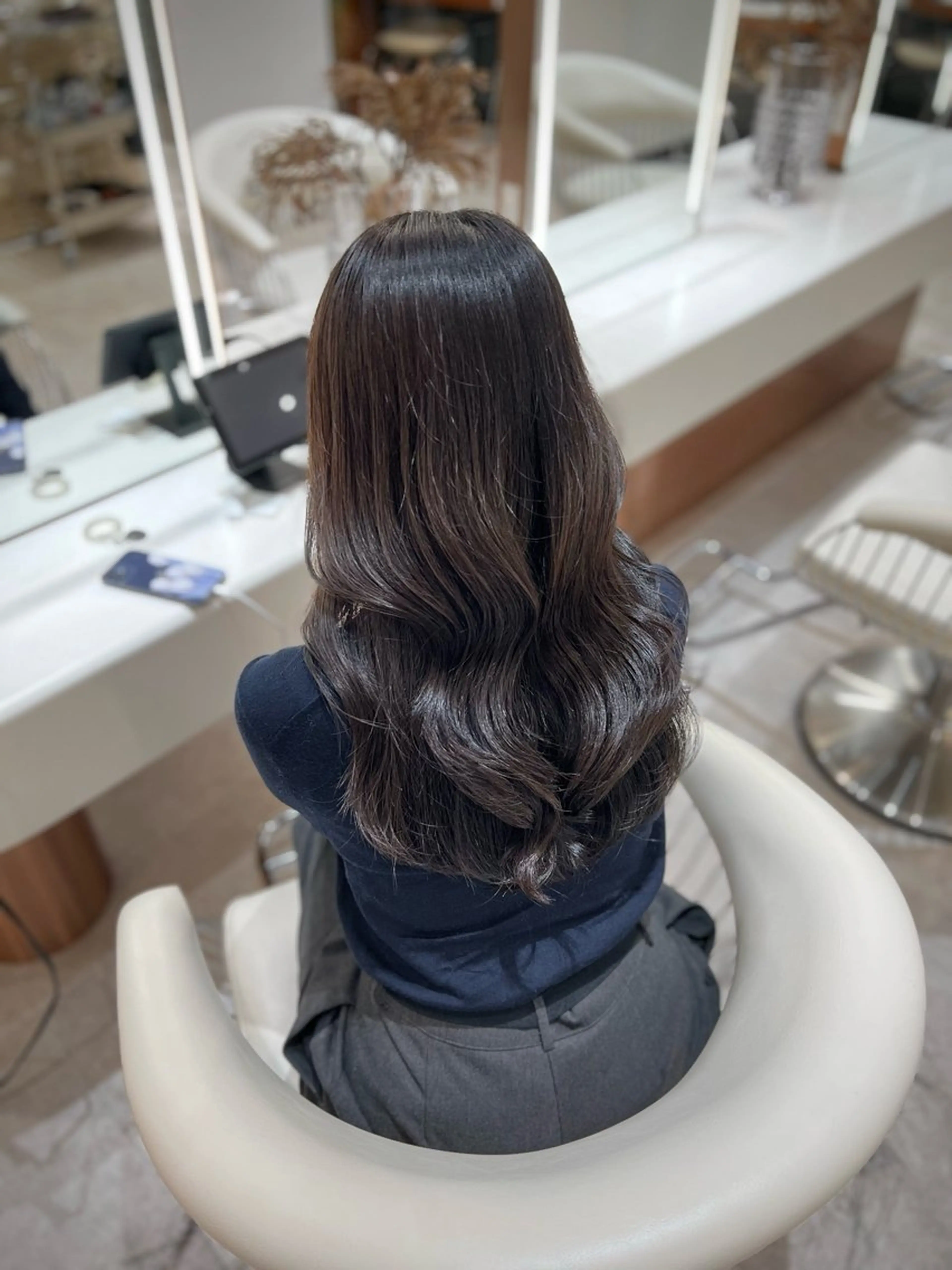 セミロング カラー 黒髪 ブルーカラー ブルーブラック ダークグレー ダークグレージュ カット ヘアカラー トリートメント ヘアセット 韓国レイヤー🇰🇷 韓国研修◎渋谷カイトのヘアスタイル