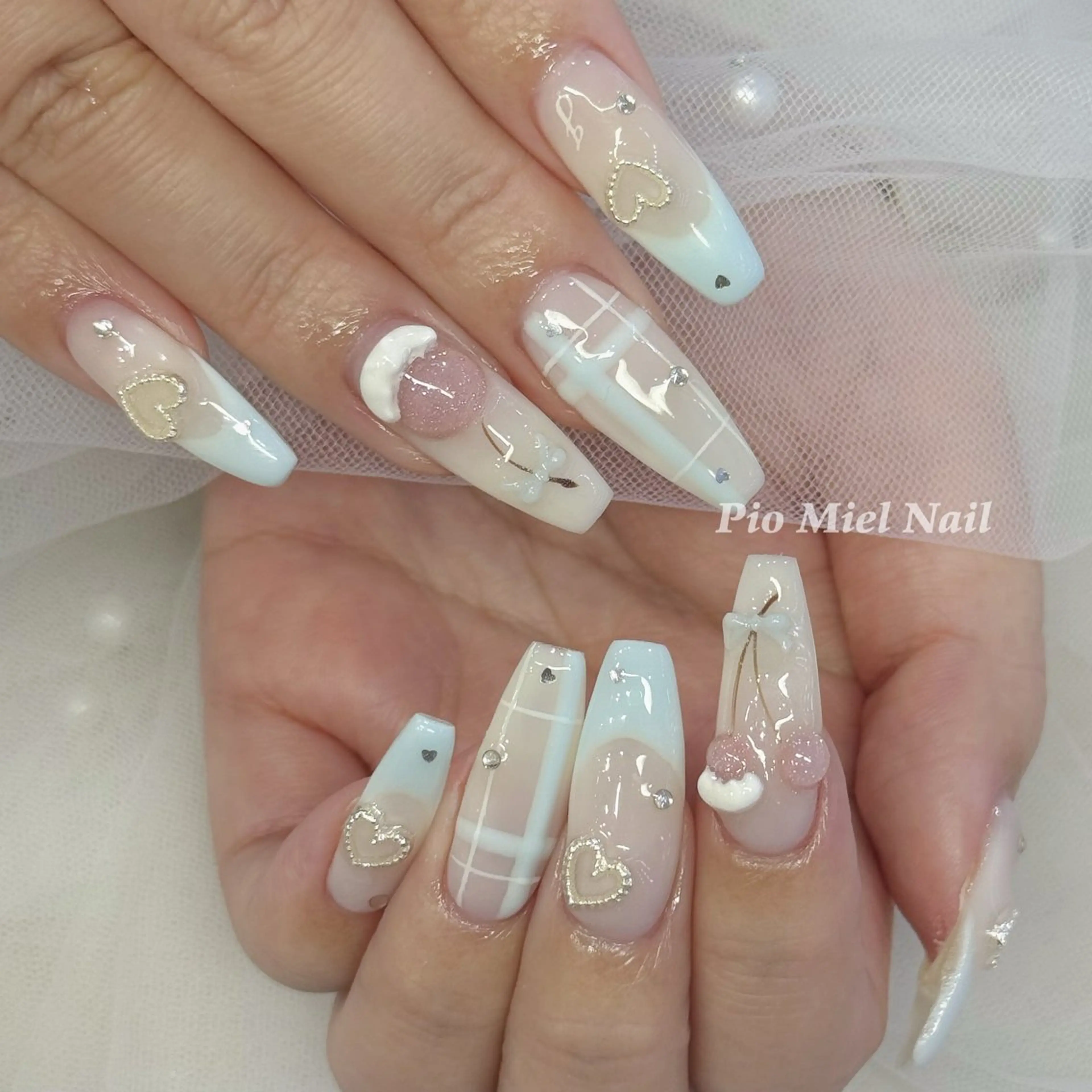 ネイル フレンチネイル 韓国ネイル マグネットネイル ニュアンスネイル ワンカラーネイル Pio Mielのネイルデザイン