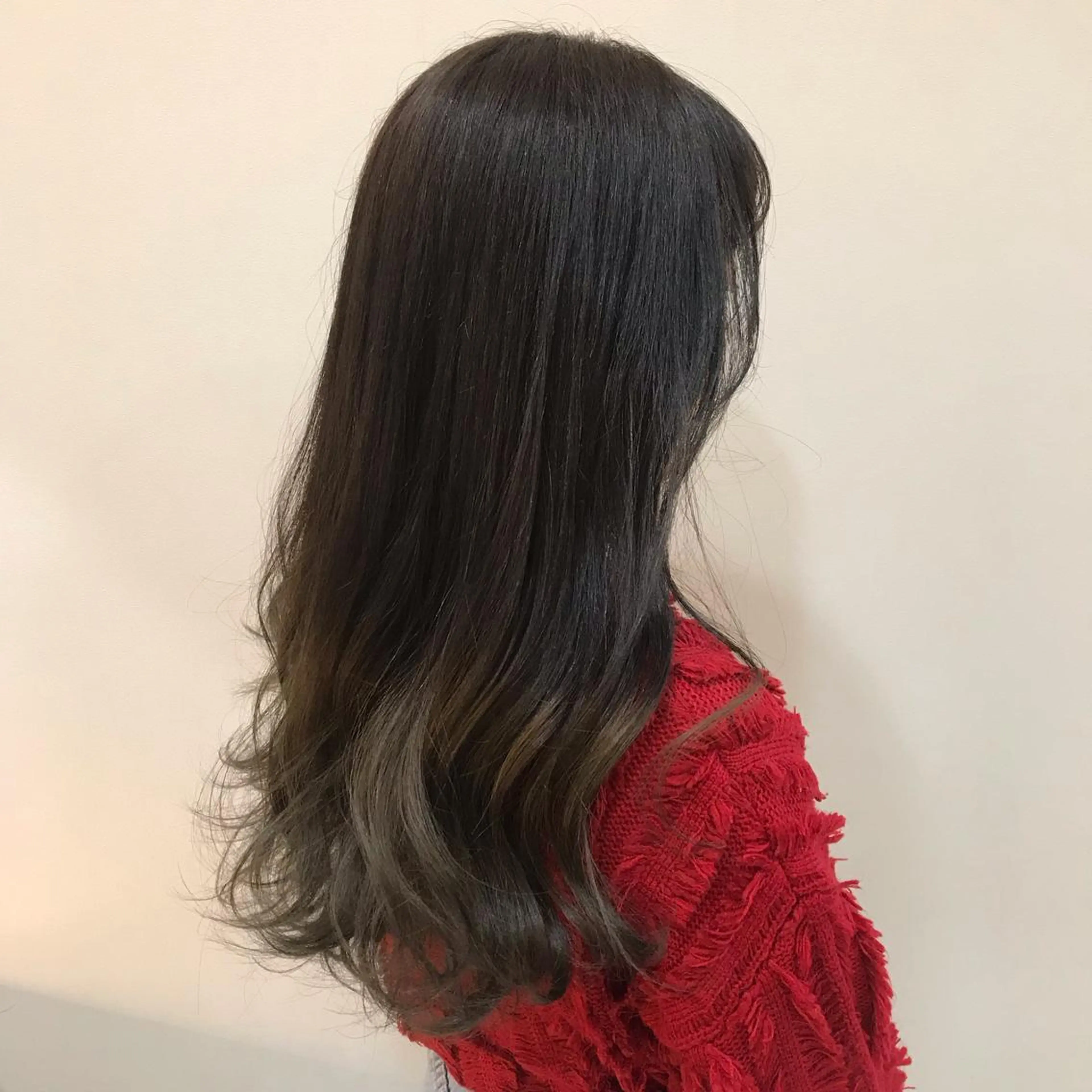 ロング カラー 馴染ませNo.1🧃 エクステ・アレンジのヘアスタイル