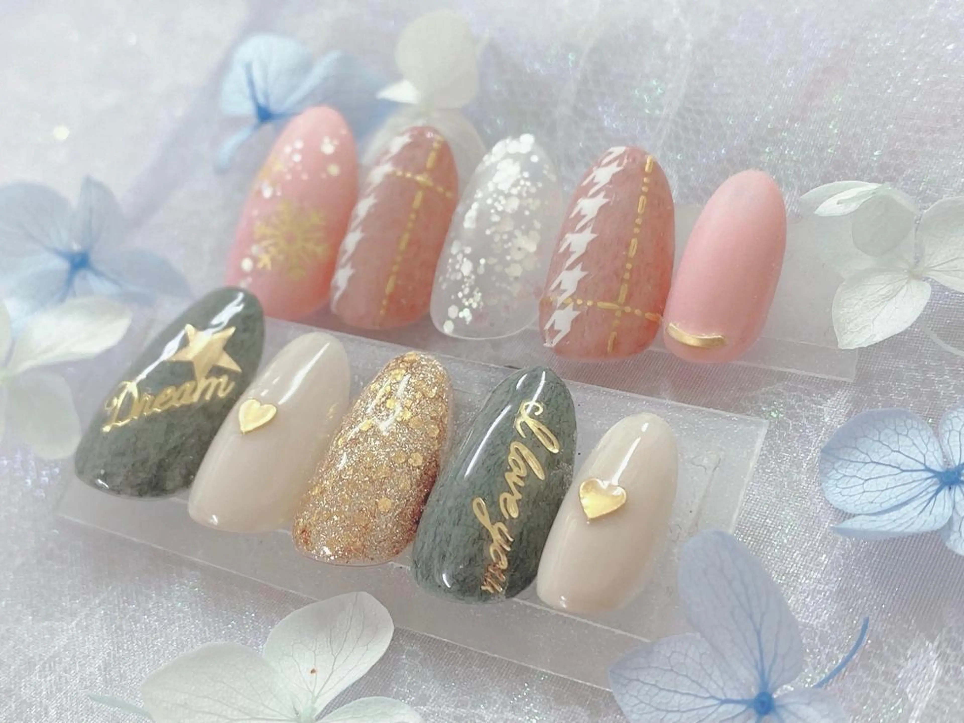 ネイル マットネイル 冬ネイル クリスマス Nail lieNのネイルデザイン
