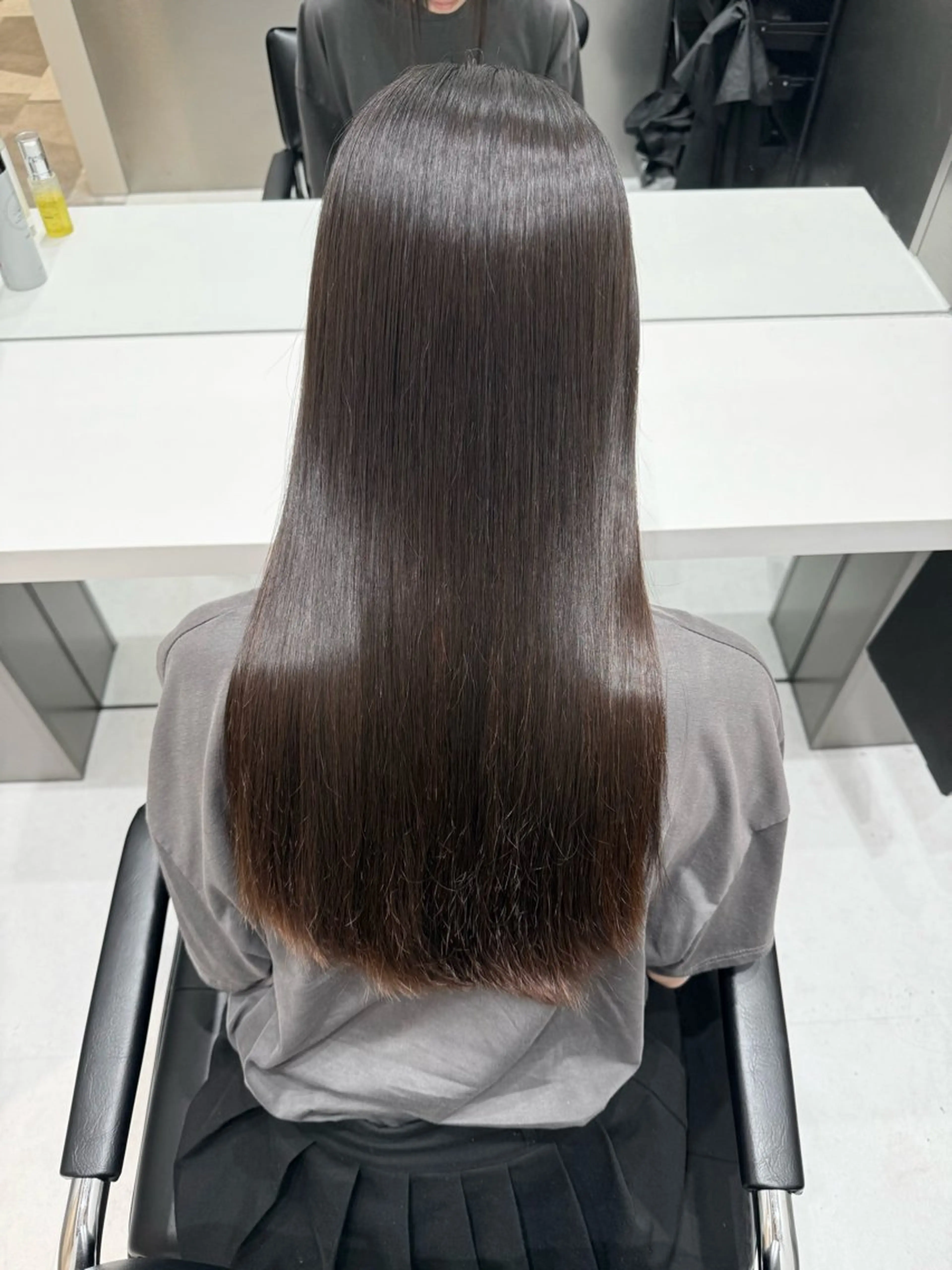 ロング 縮毛矯正 トリートメント 美髪職人あお🦕 髪質改善｜原宿のヘアスタイル