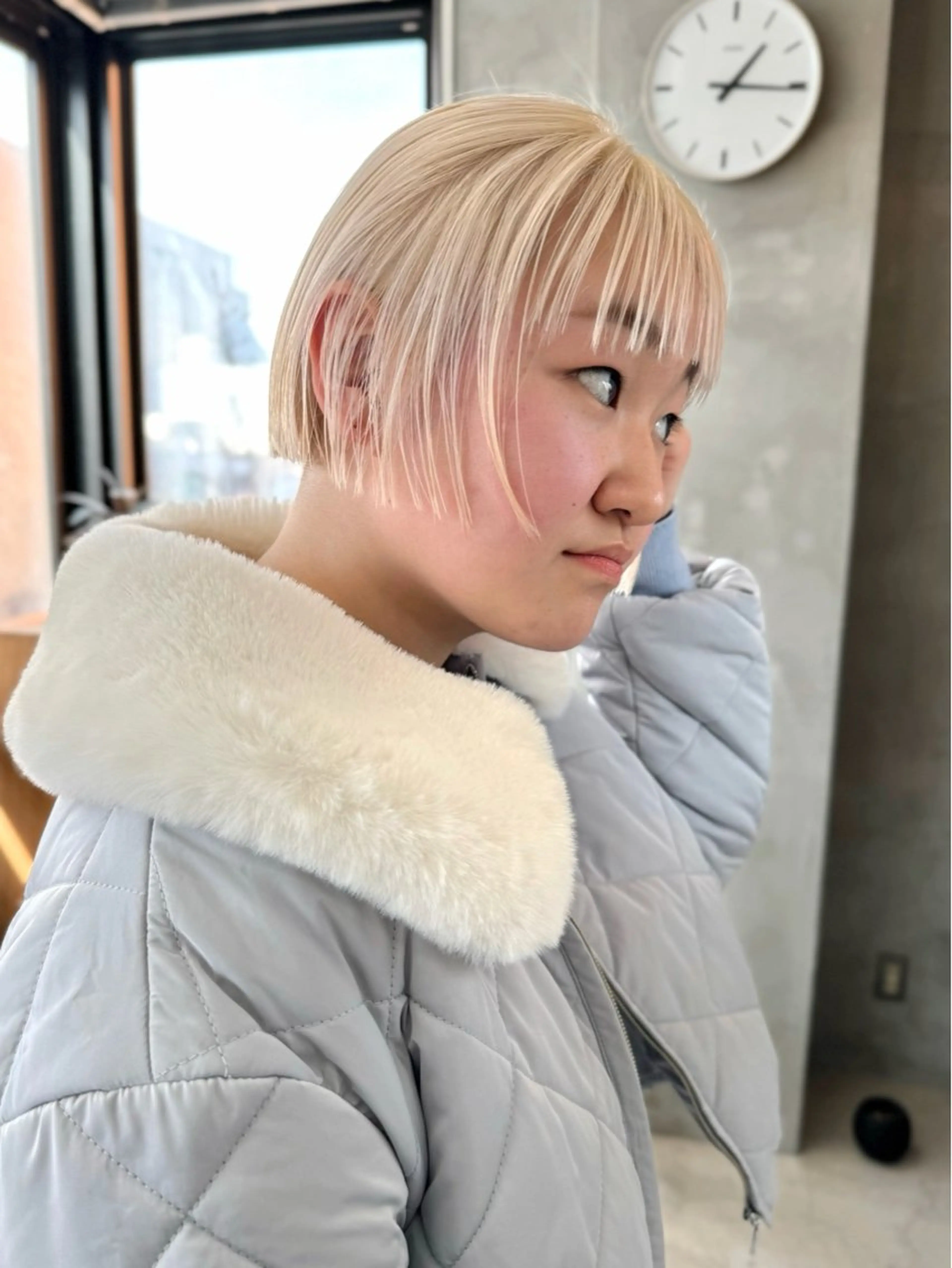 ショート カラー ブロンド ホワイトブロンド ボブ カット ヘアカラー トリートメント Kaito🐶/ボブ /レイヤー/デザインのヘアスタイル