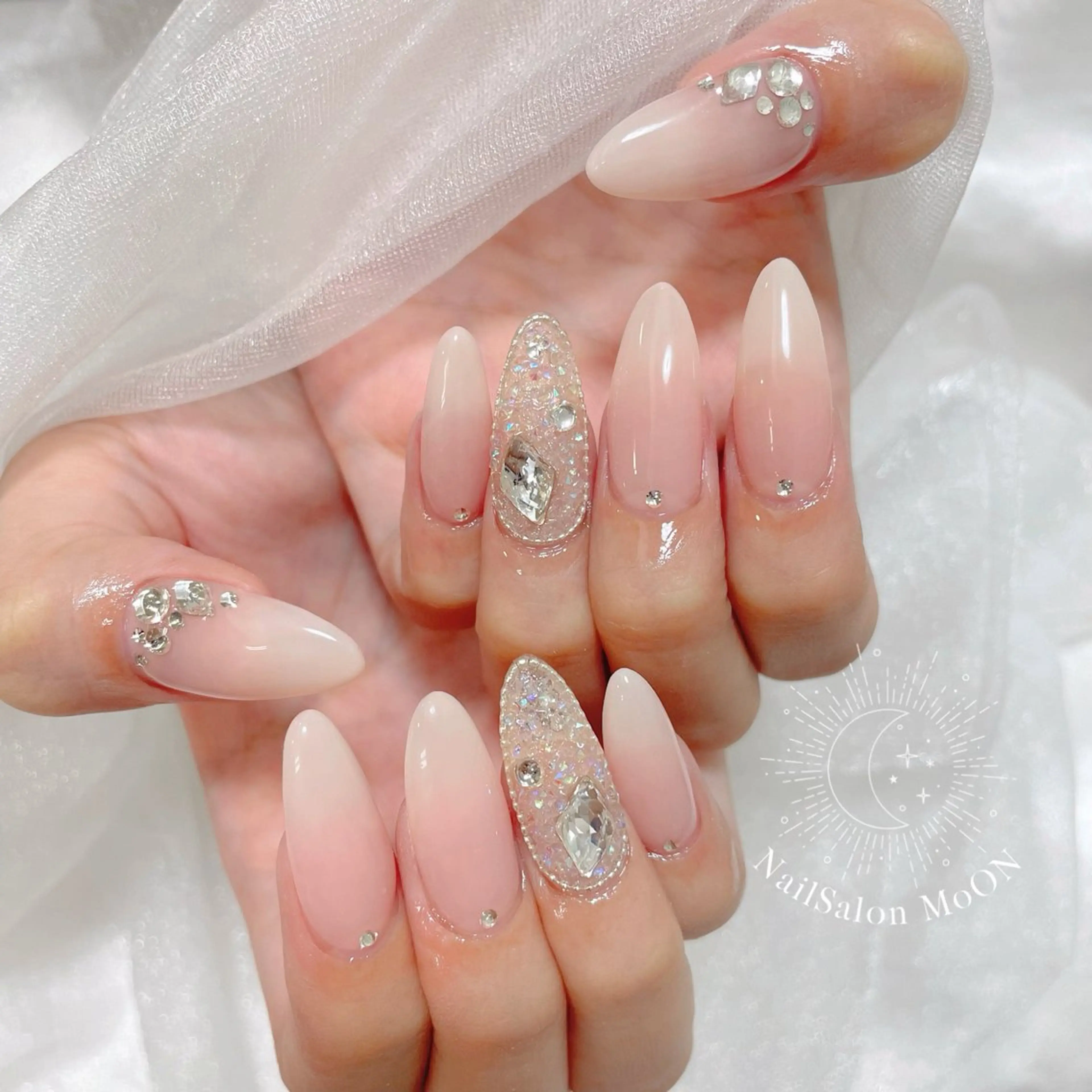 ネイル ハンドネイル ハンドケア MoON...❤︎ MeGuのネイルデザイン