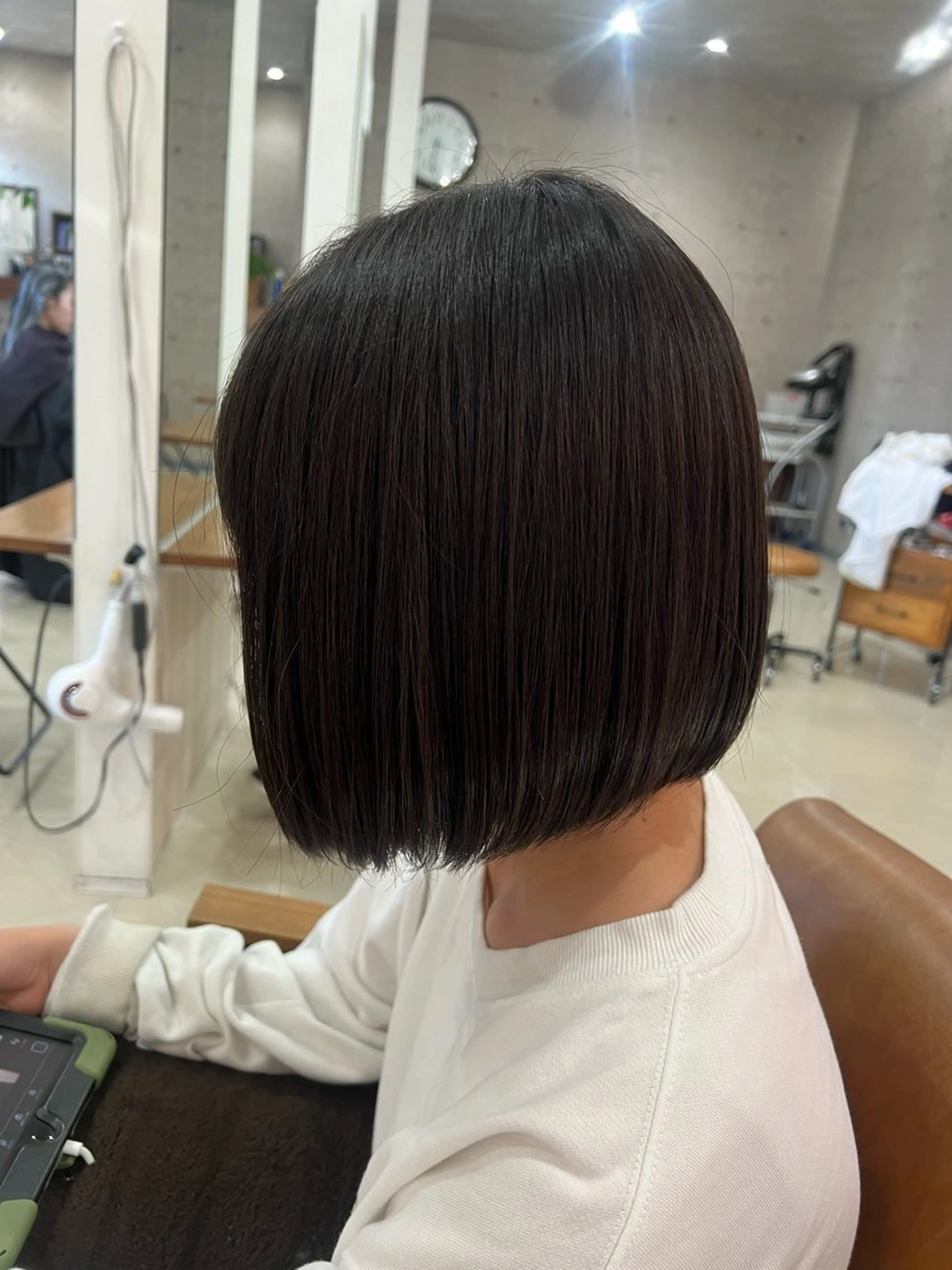 ショート ボブ カット 廣瀬 愛のヘアスタイル