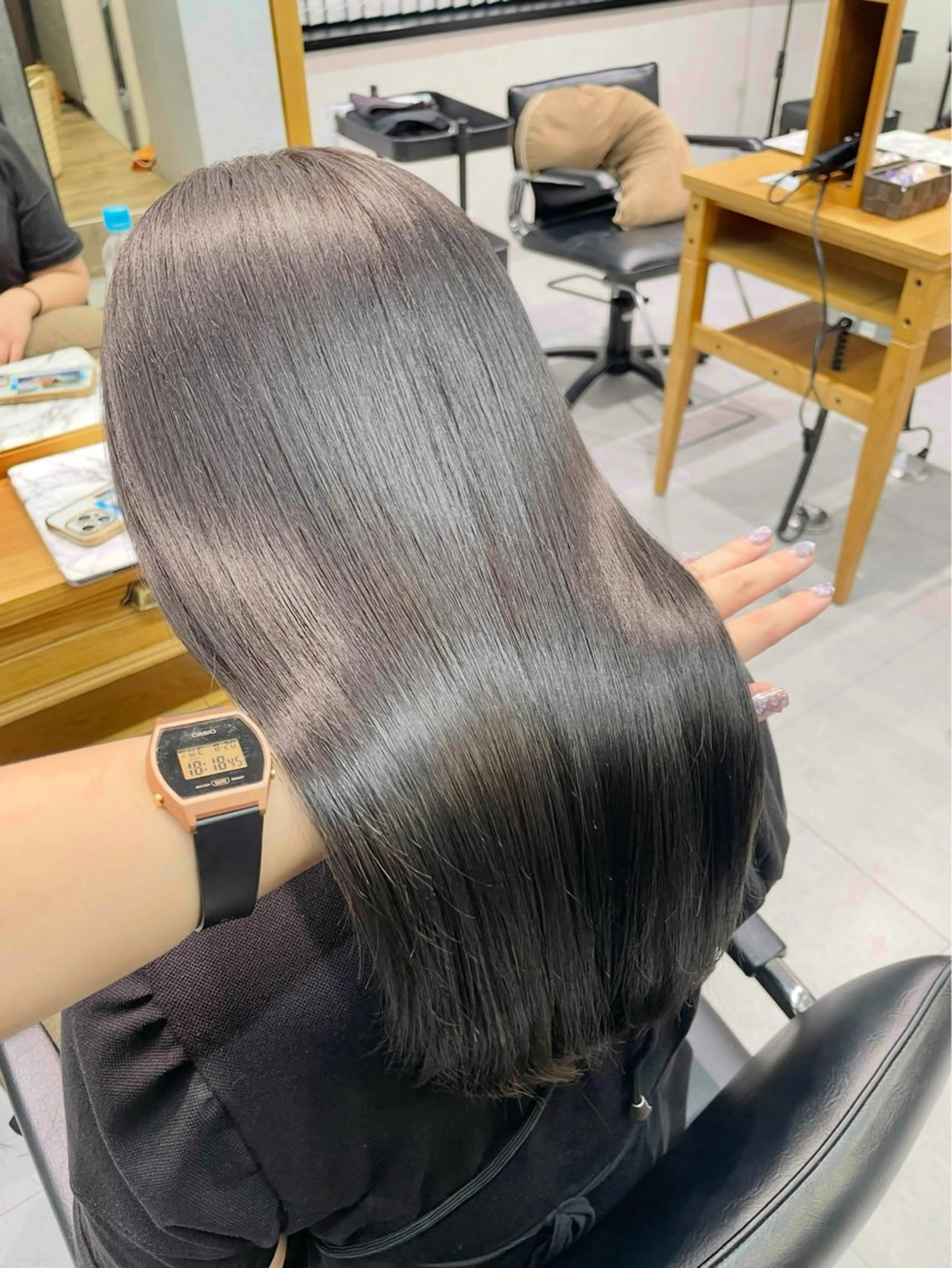セミロング カラー ✨横須賀髪質改善✨️ 加藤 百音のヘアスタイル