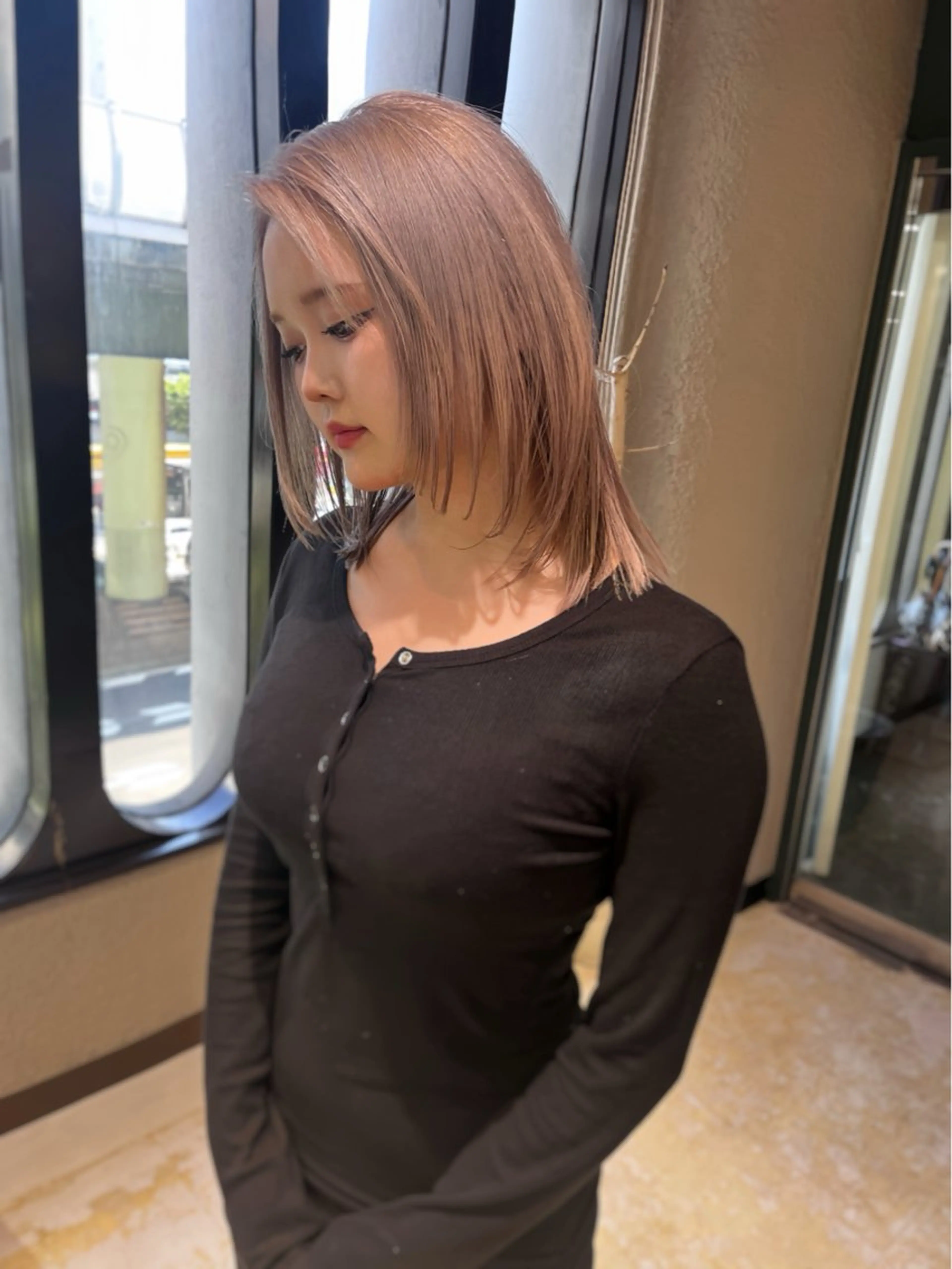 セミロング 💖艶ハイトーン髪質 改善💖ケンシンのヘアスタイル