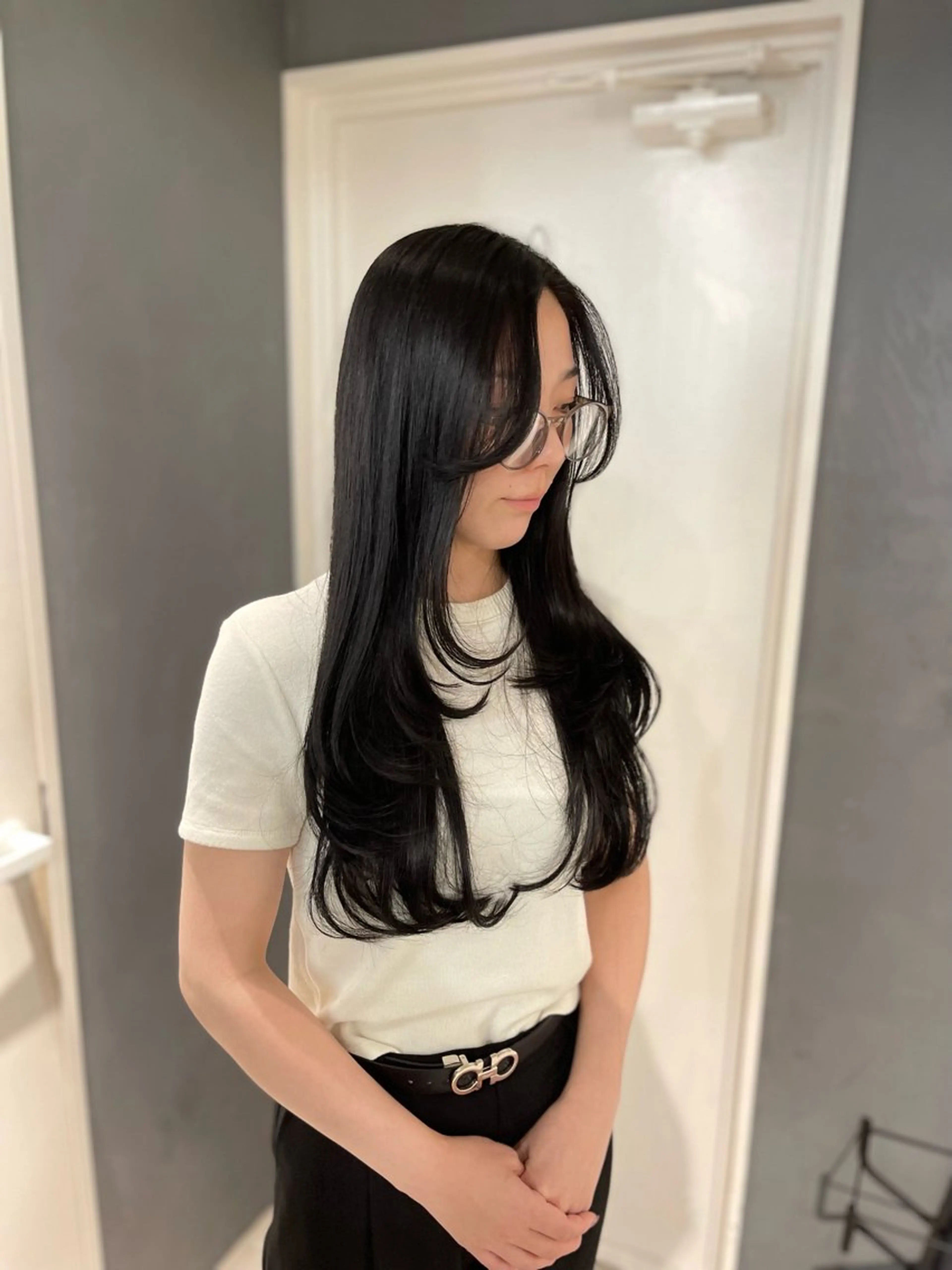 ロング カラー 黒髪 ブルーカラー ブルーブラック レイヤーカット カット ヘアカラー トリートメント 透明感カラー/レイヤ ー/艶髪/NENEのヘアスタイル