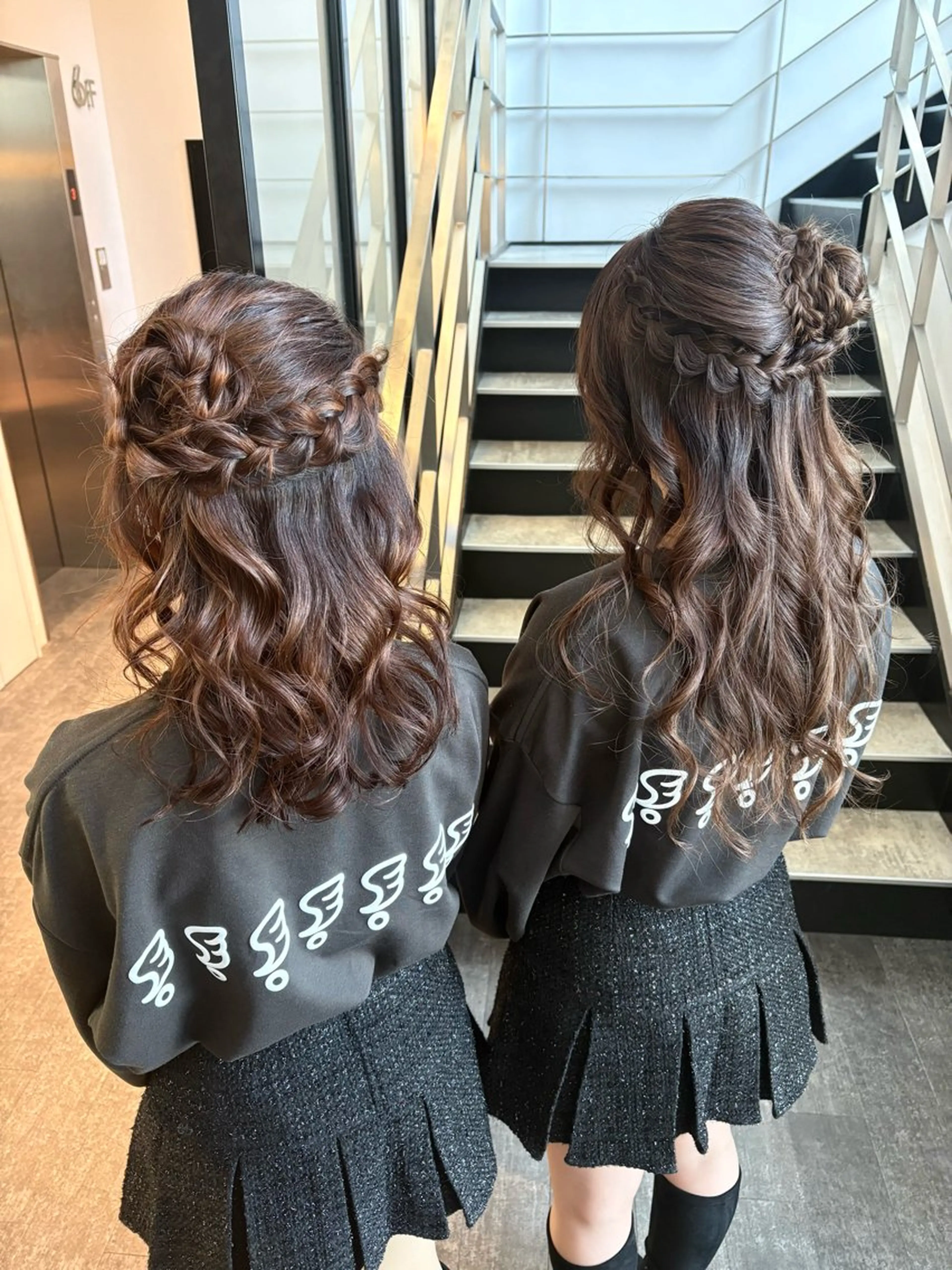 ロング ヘアアレンジ 結婚式・ブライダル ヘアセット mao | 柔らか艶カラー🫧のヘアスタイル