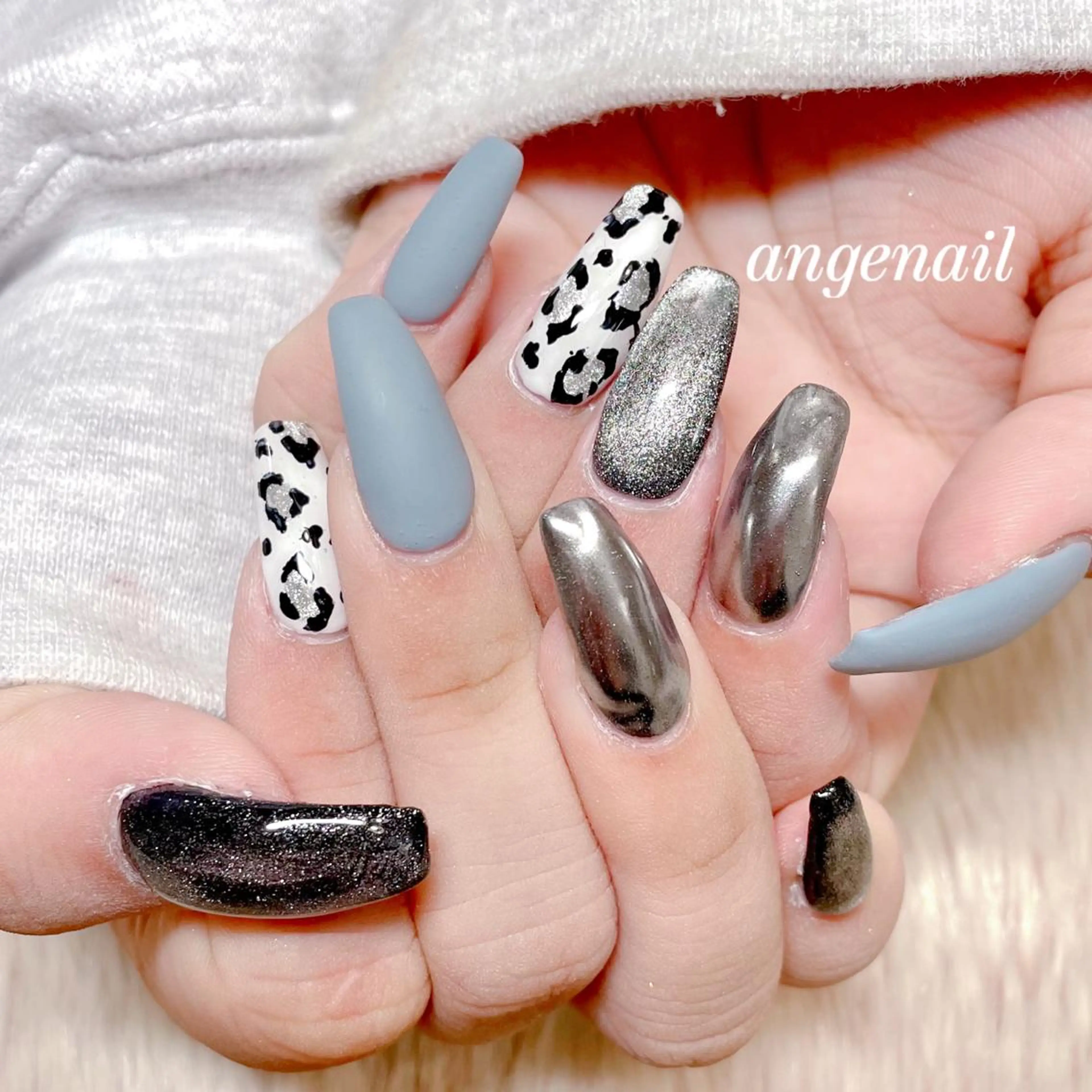 ネイル ハンドネイル オーナーネイリスト MAKIのネイルデザイン